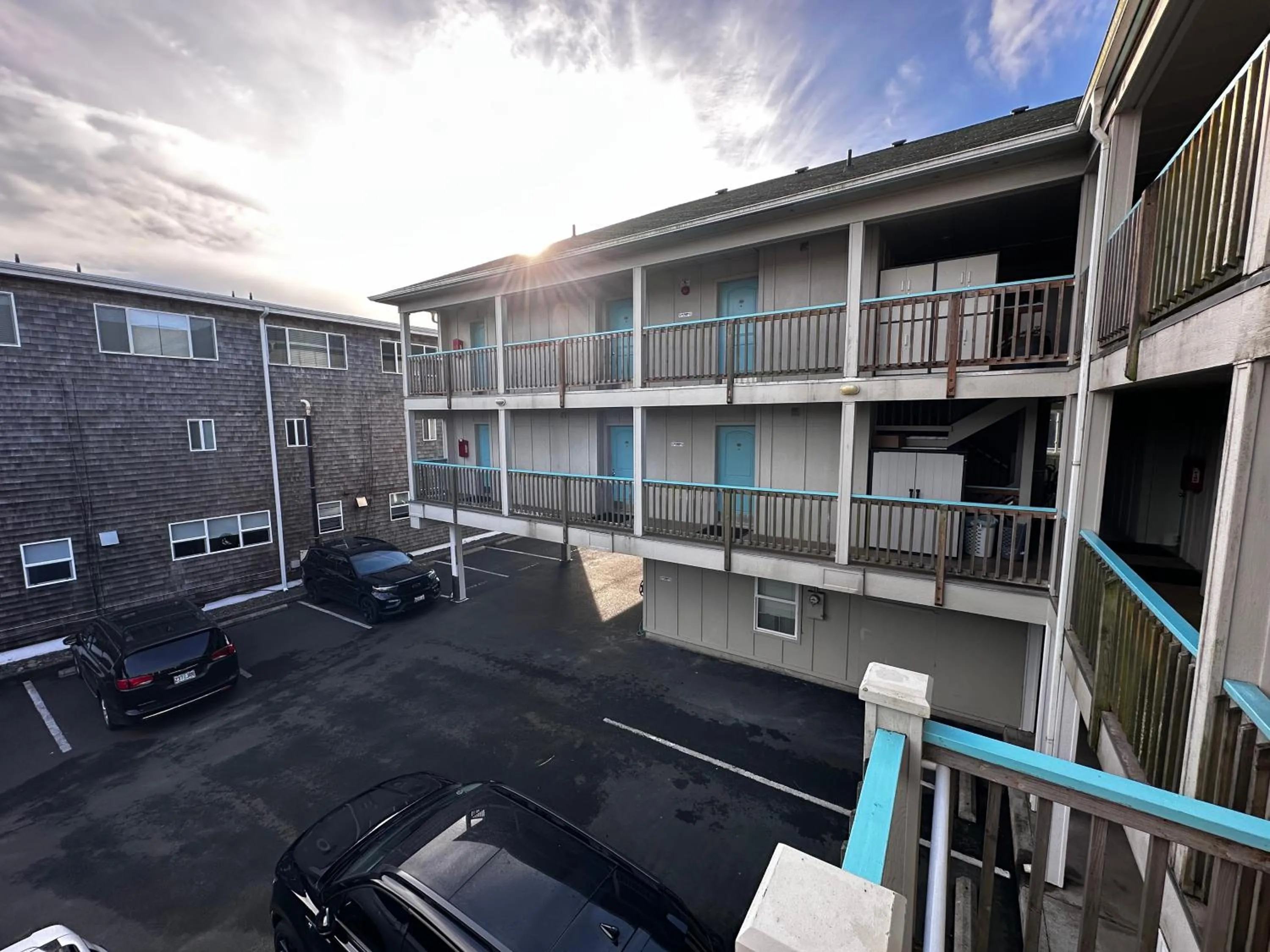 Parking in Inn at the Shore