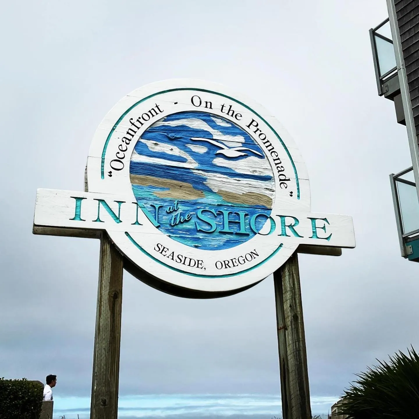 Logo/Certificate/Sign in Inn at the Shore