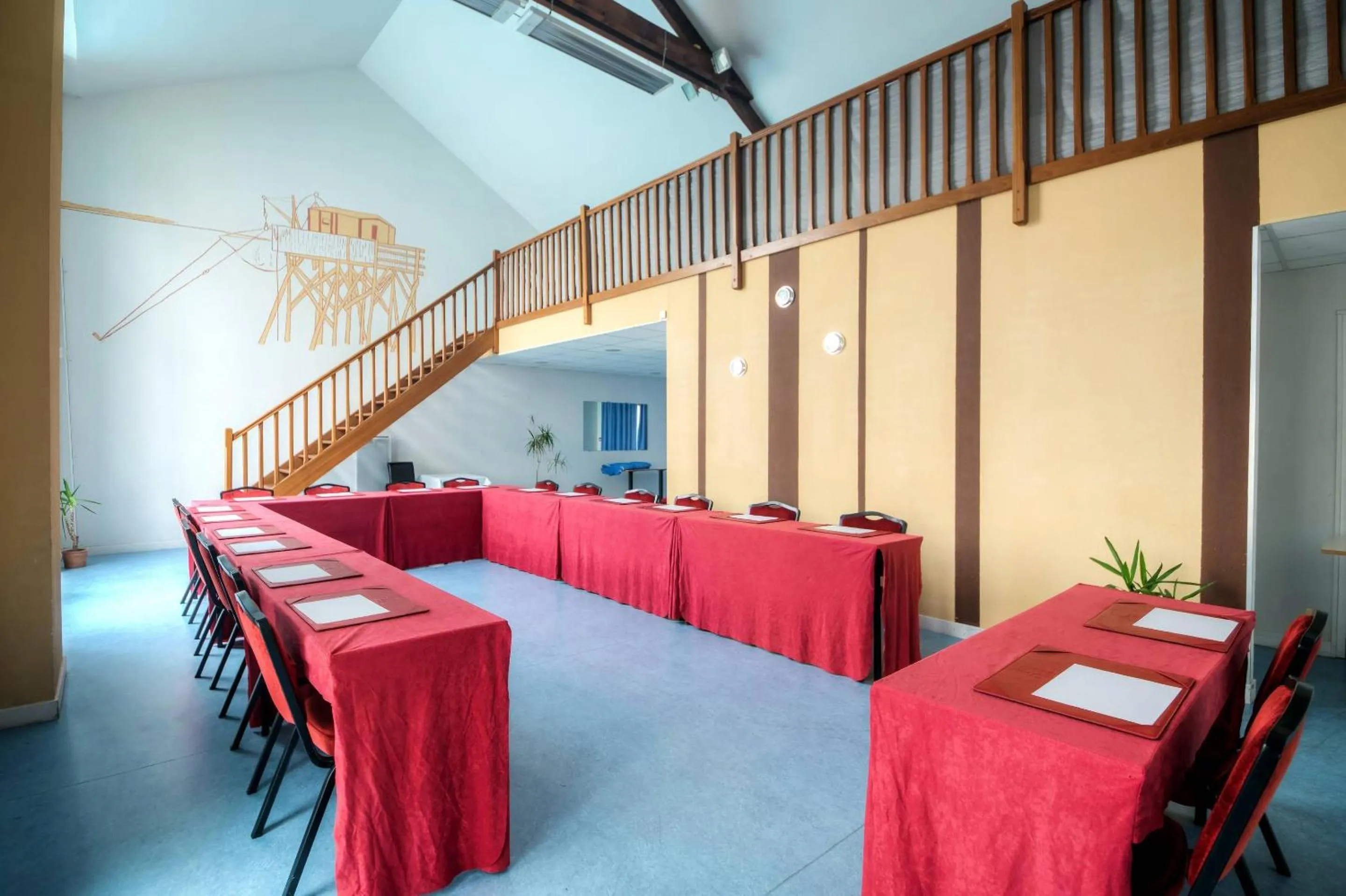 Meeting/conference room in Comfort Aparthotel Saint-Nazaire Les Portes de l Ocean