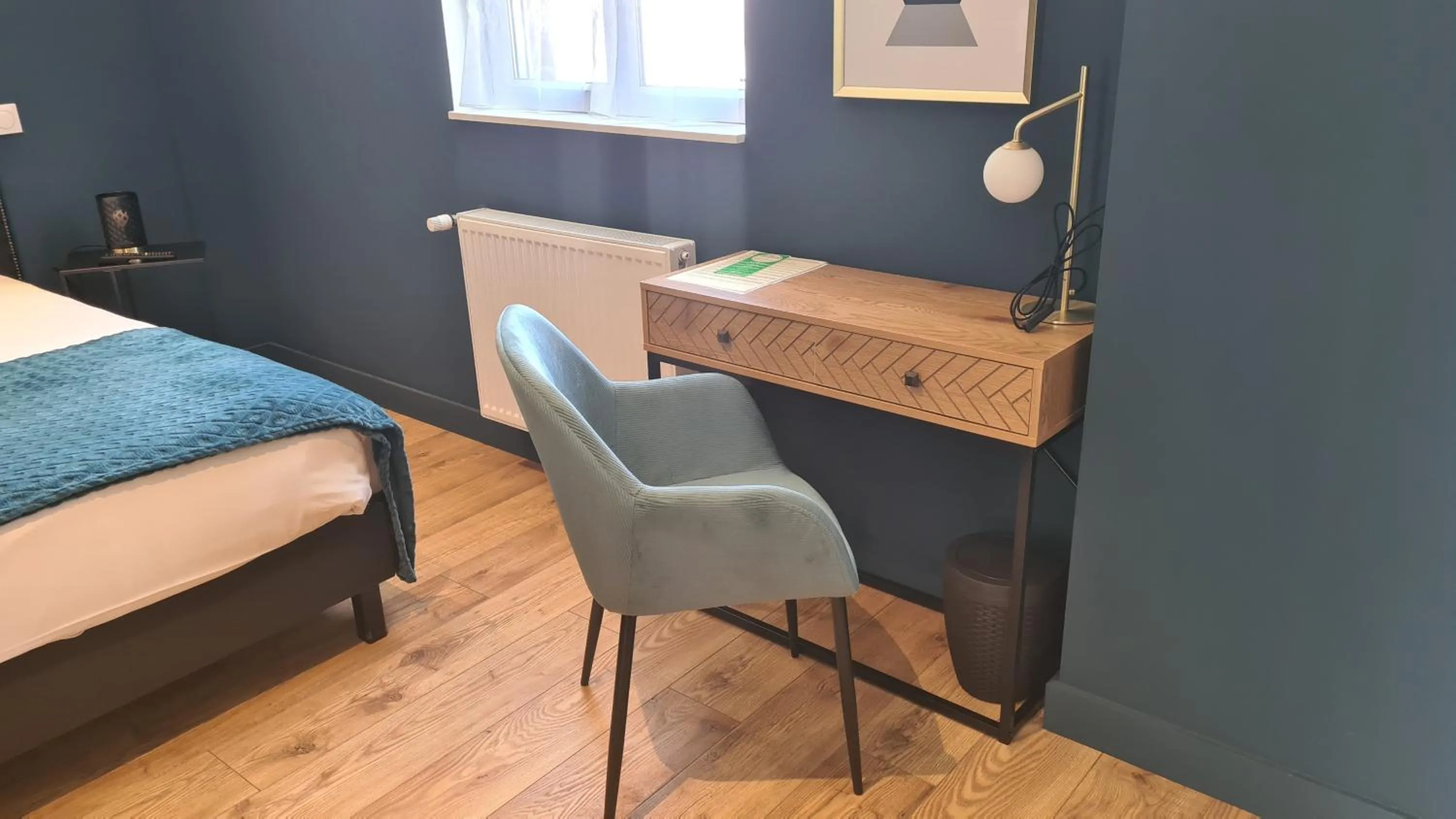 Seating area, Bed in Le Beaugency