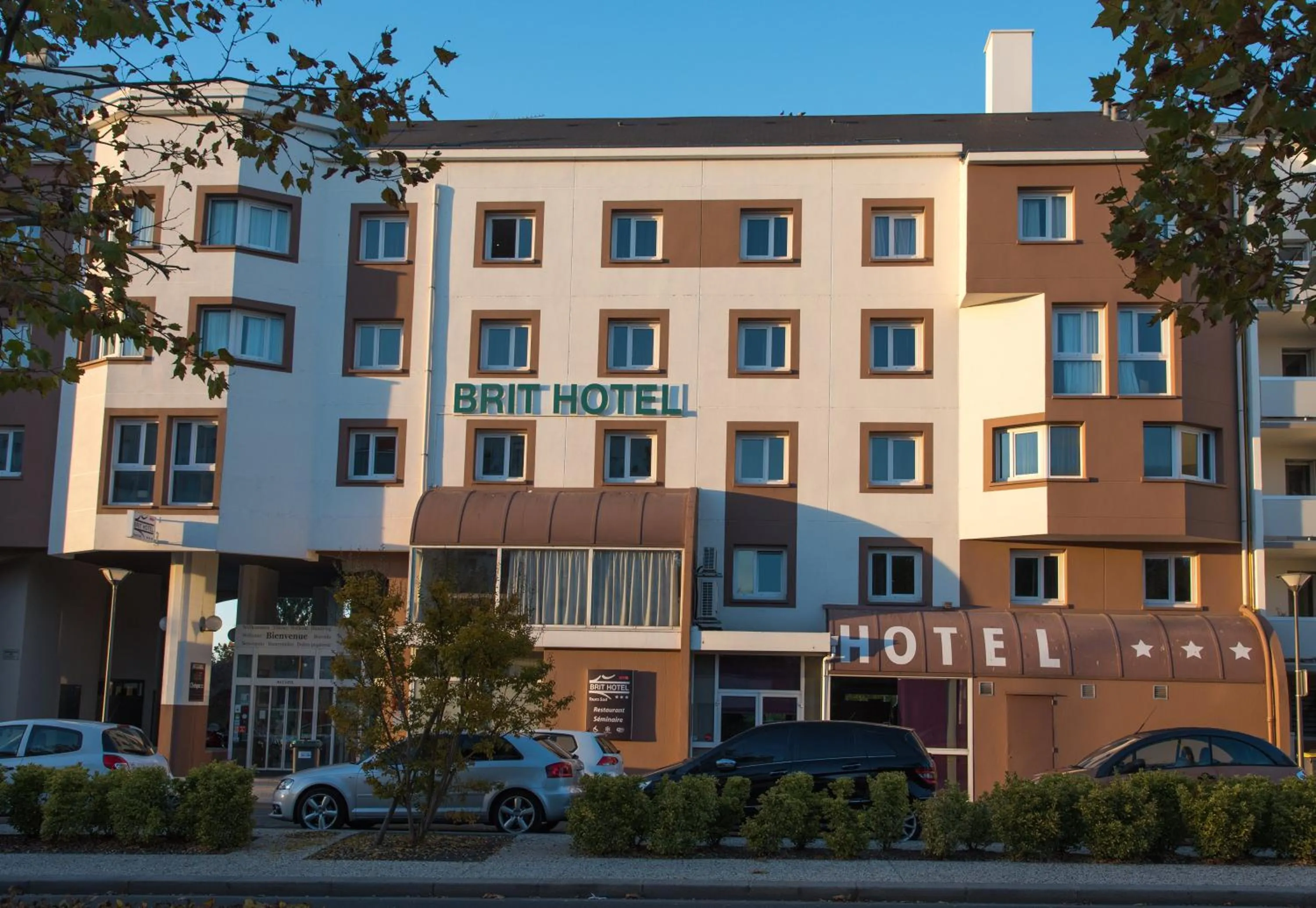 Property building in Brit Hotel Tours Sud – Le Cheops