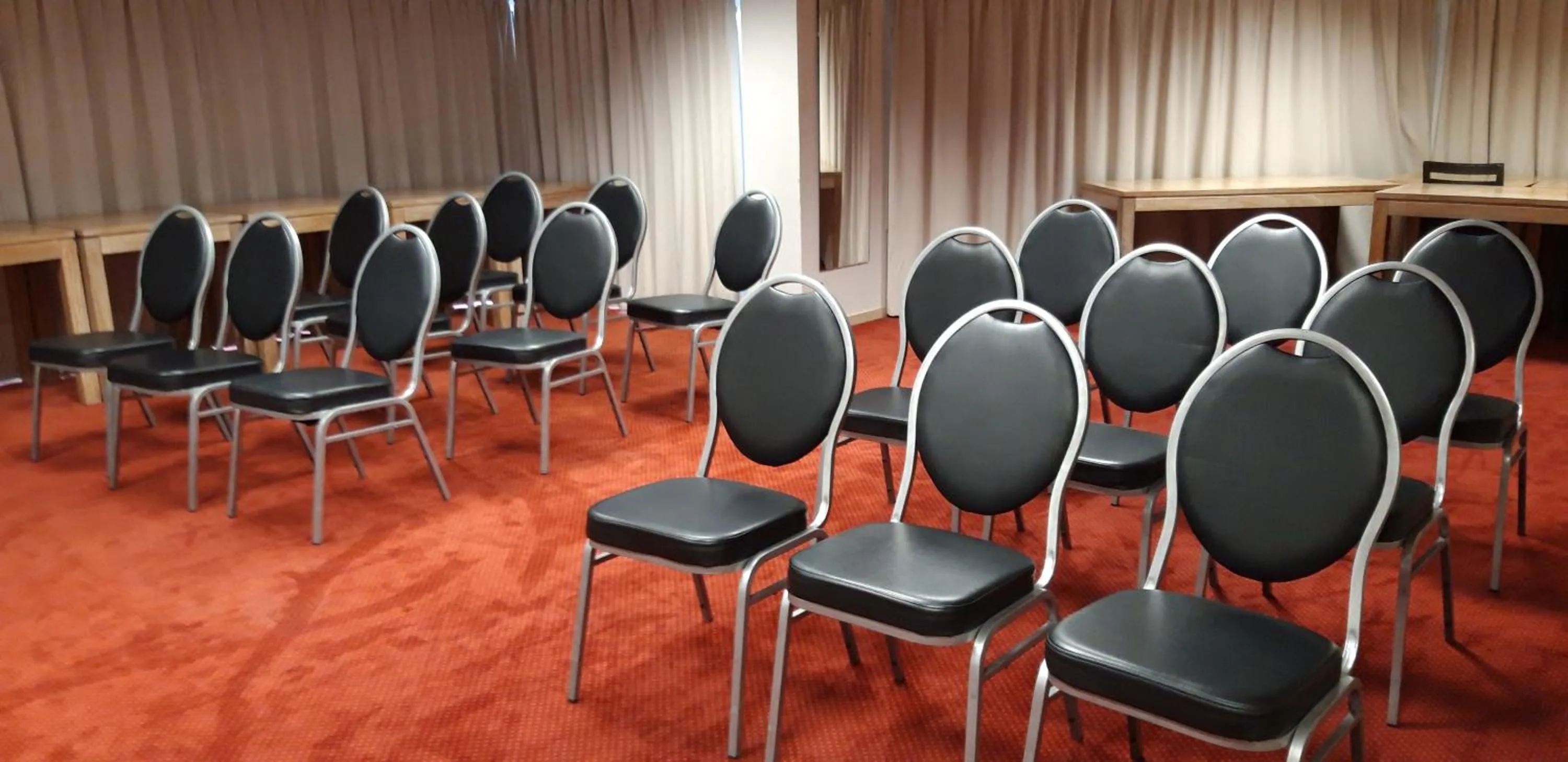 Meeting/conference room in Brit Hotel Tours Sud – Le Cheops