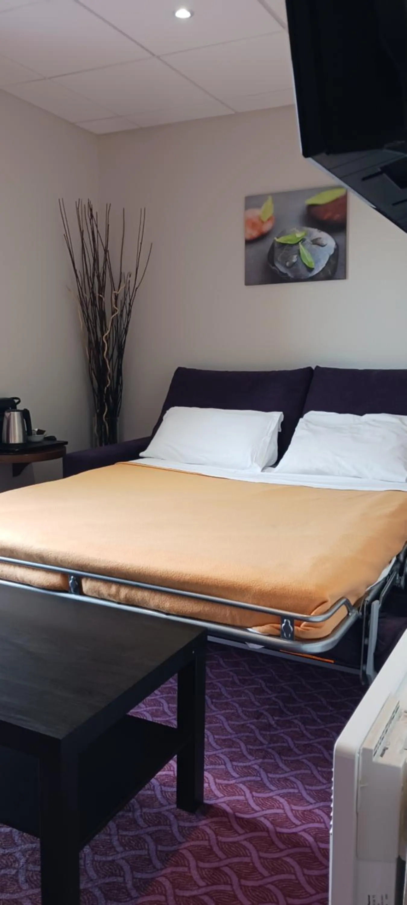 Bedroom, Bed in Brit Hotel Tours Sud – Le Cheops