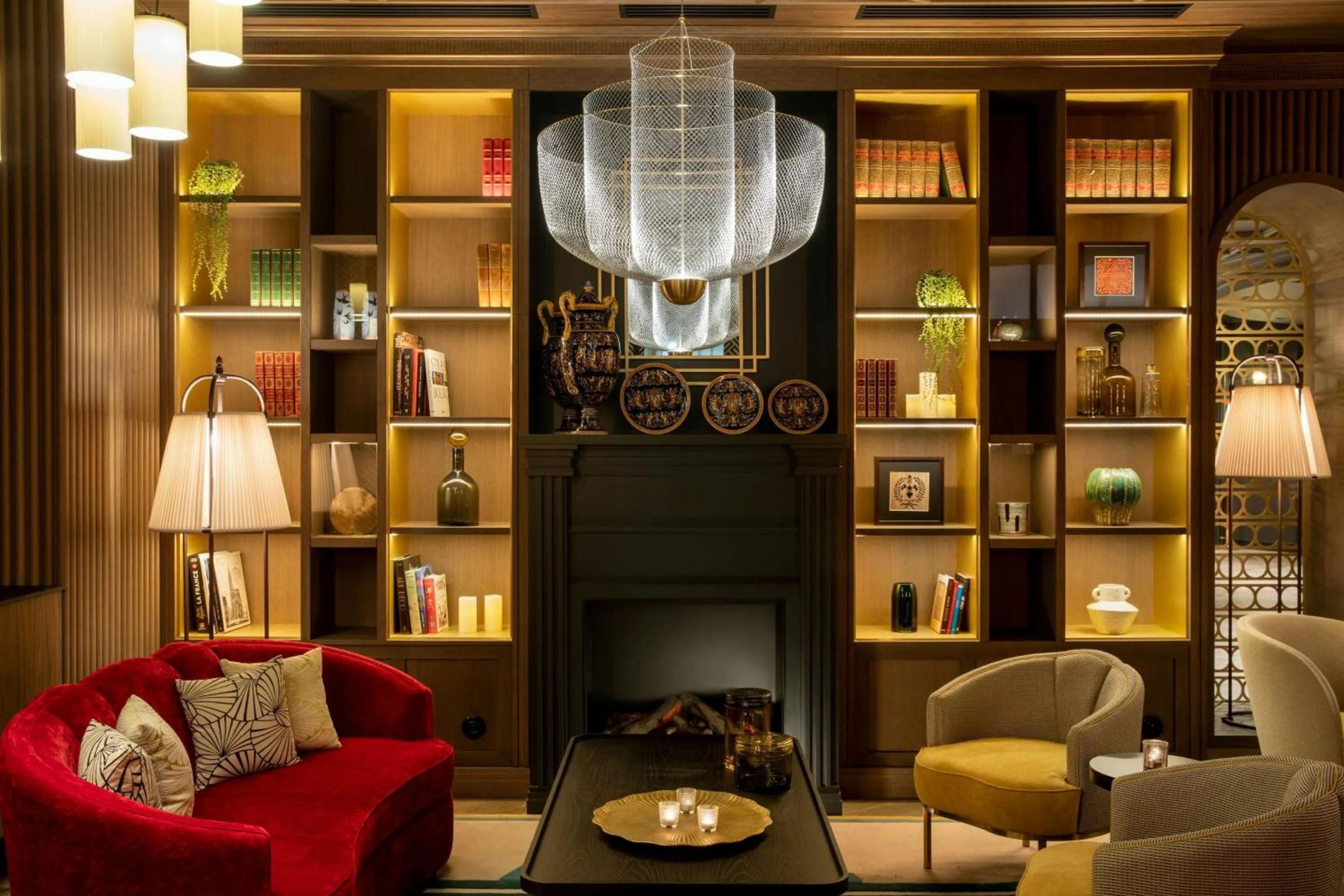 Lounge or bar in Maison Rouge Strasbourg Hotel & Spa, Autograph Collection