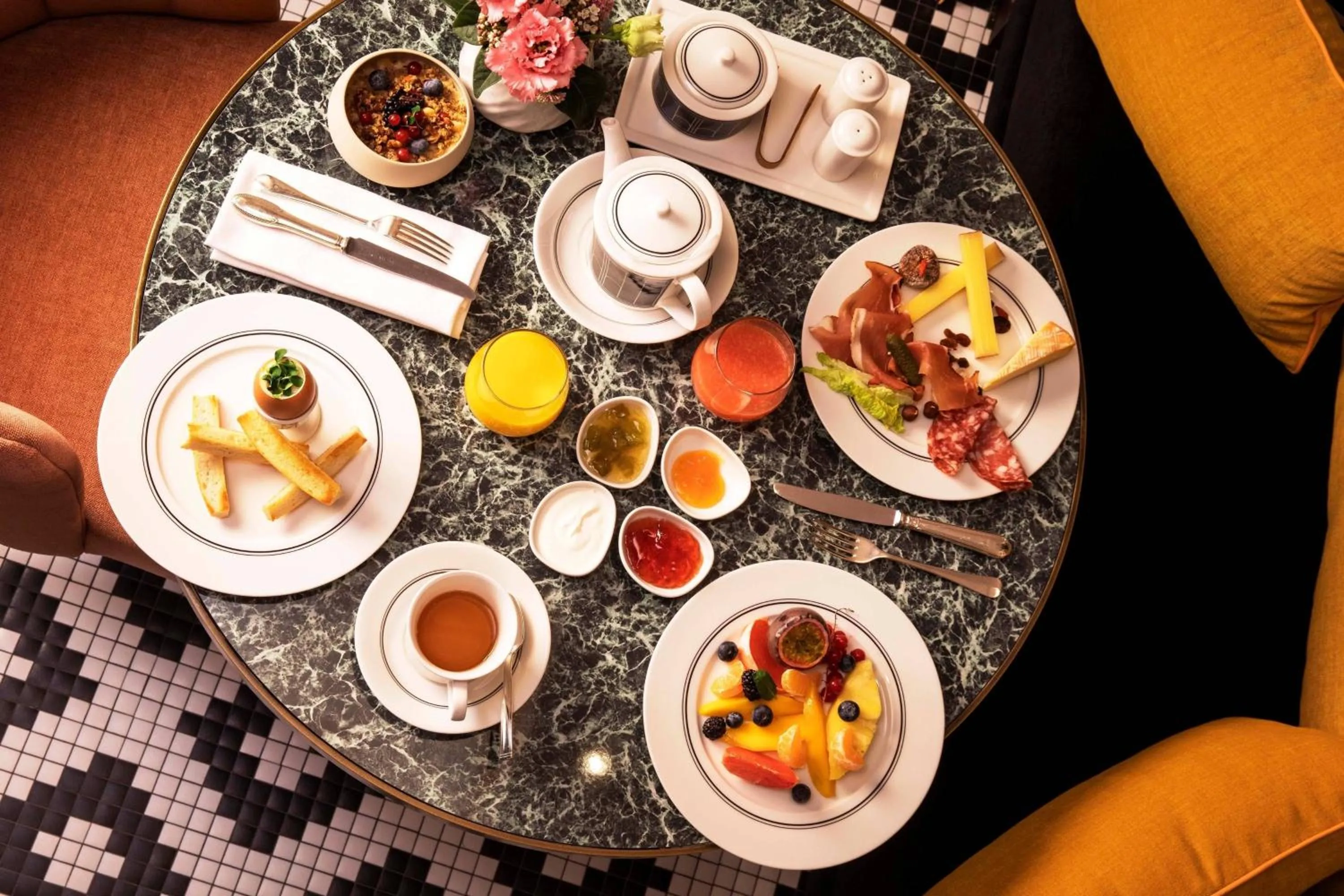 Breakfast in Maison Rouge Strasbourg Hotel & Spa, Autograph Collection