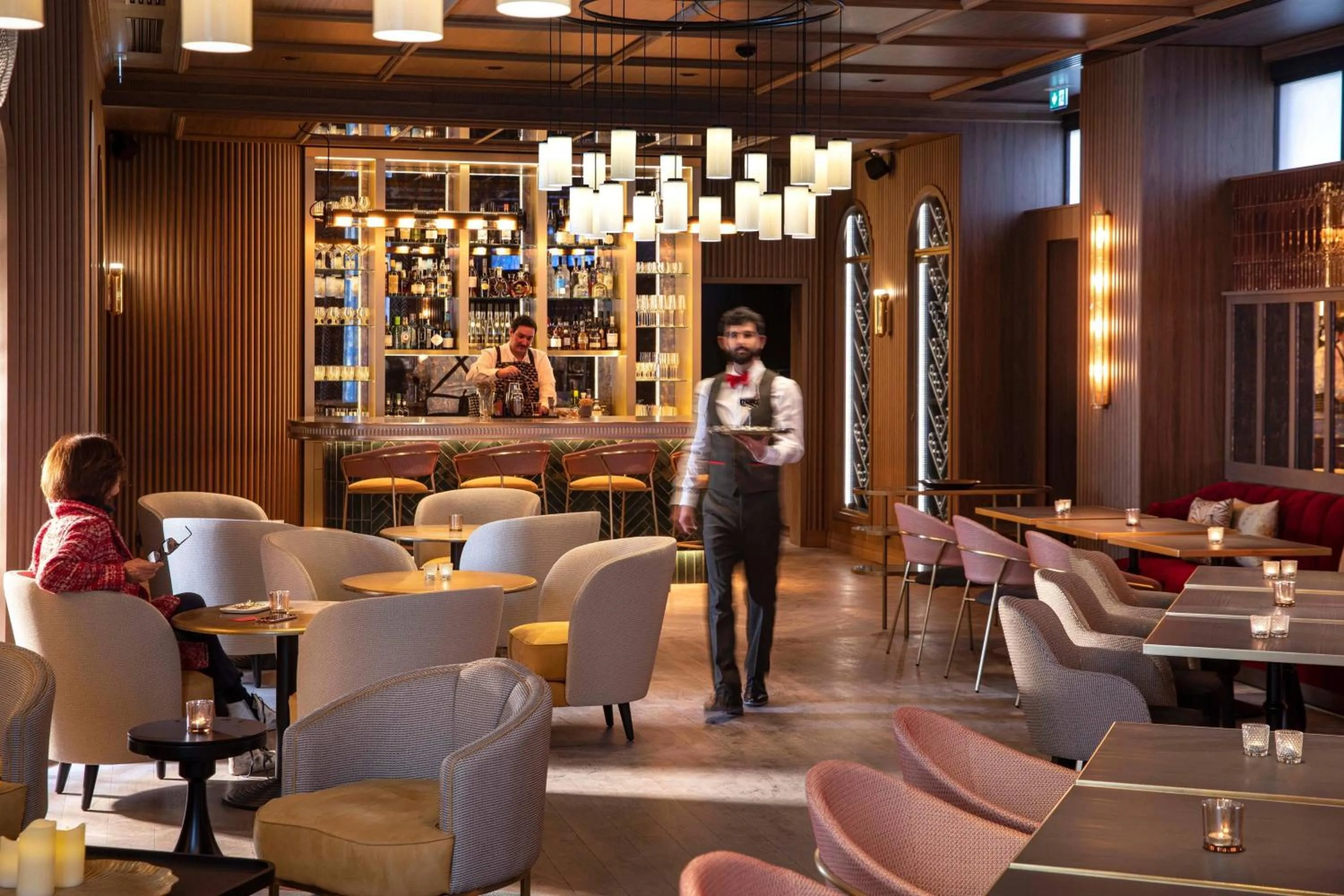 Lounge or bar in Maison Rouge Strasbourg Hotel & Spa, Autograph Collection