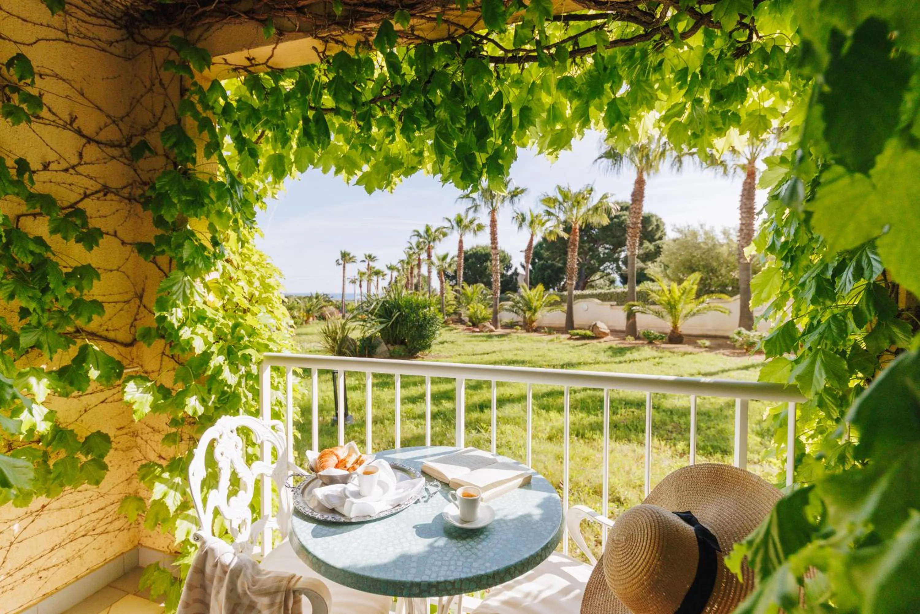 Garden view in Hotel Corsica & Spa Serena