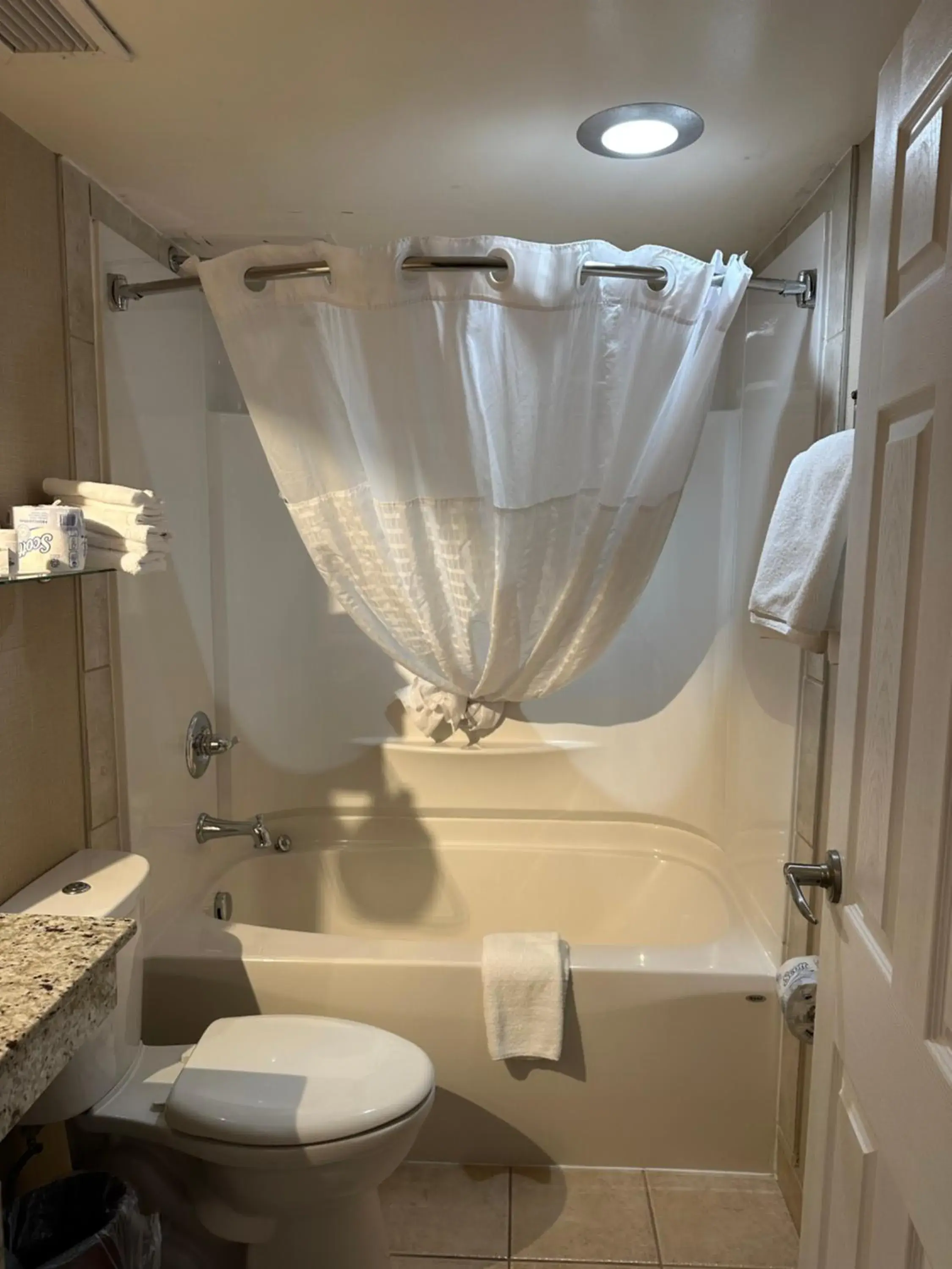 King Room - Non-Smoking in Wyndham Garden Medicine Hat Conference Center King Room - Non-Smoking in Wyndham Garden Medicine Hat Conference Center