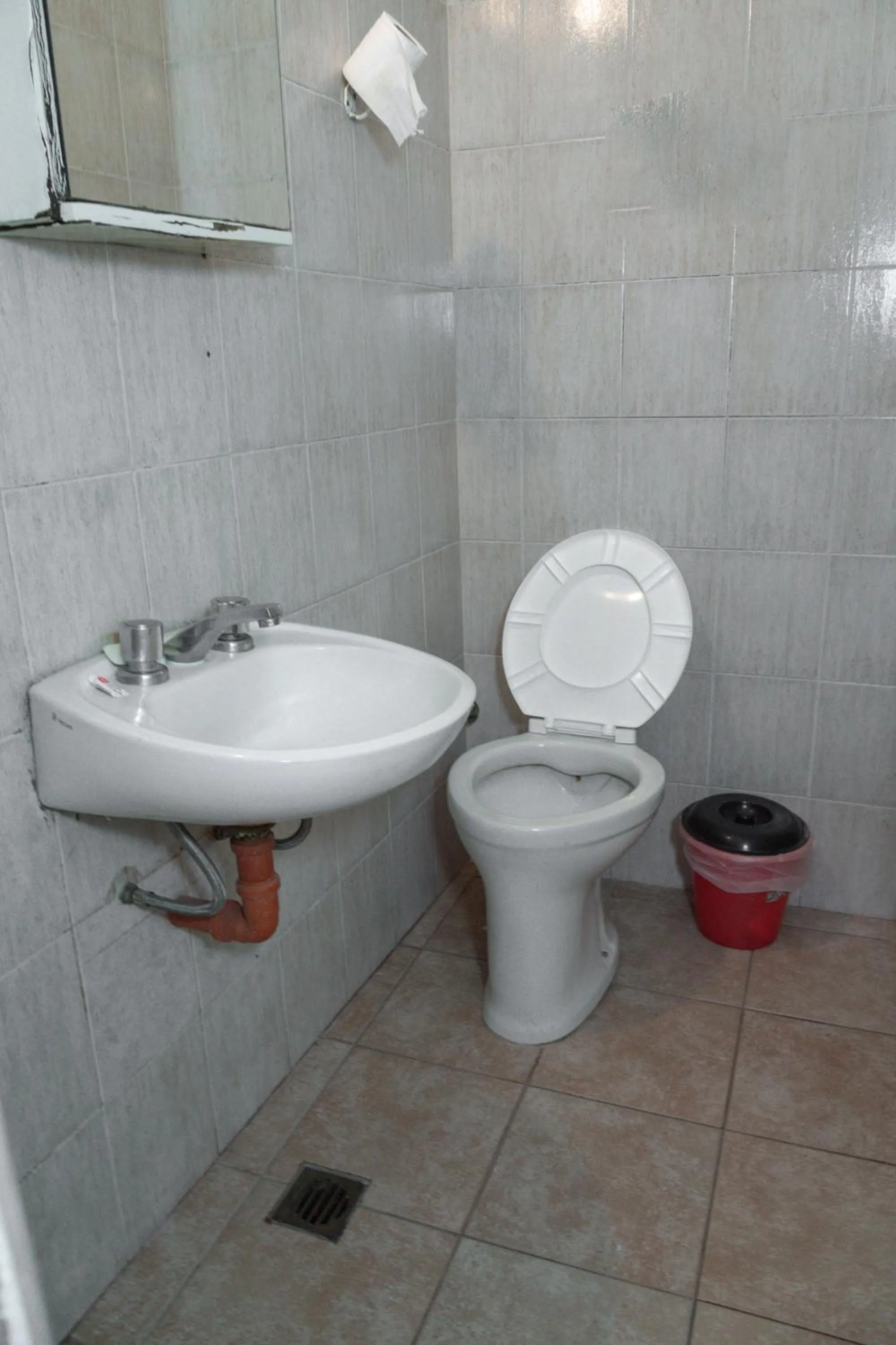 Bathroom in Sevilla Home Hotel