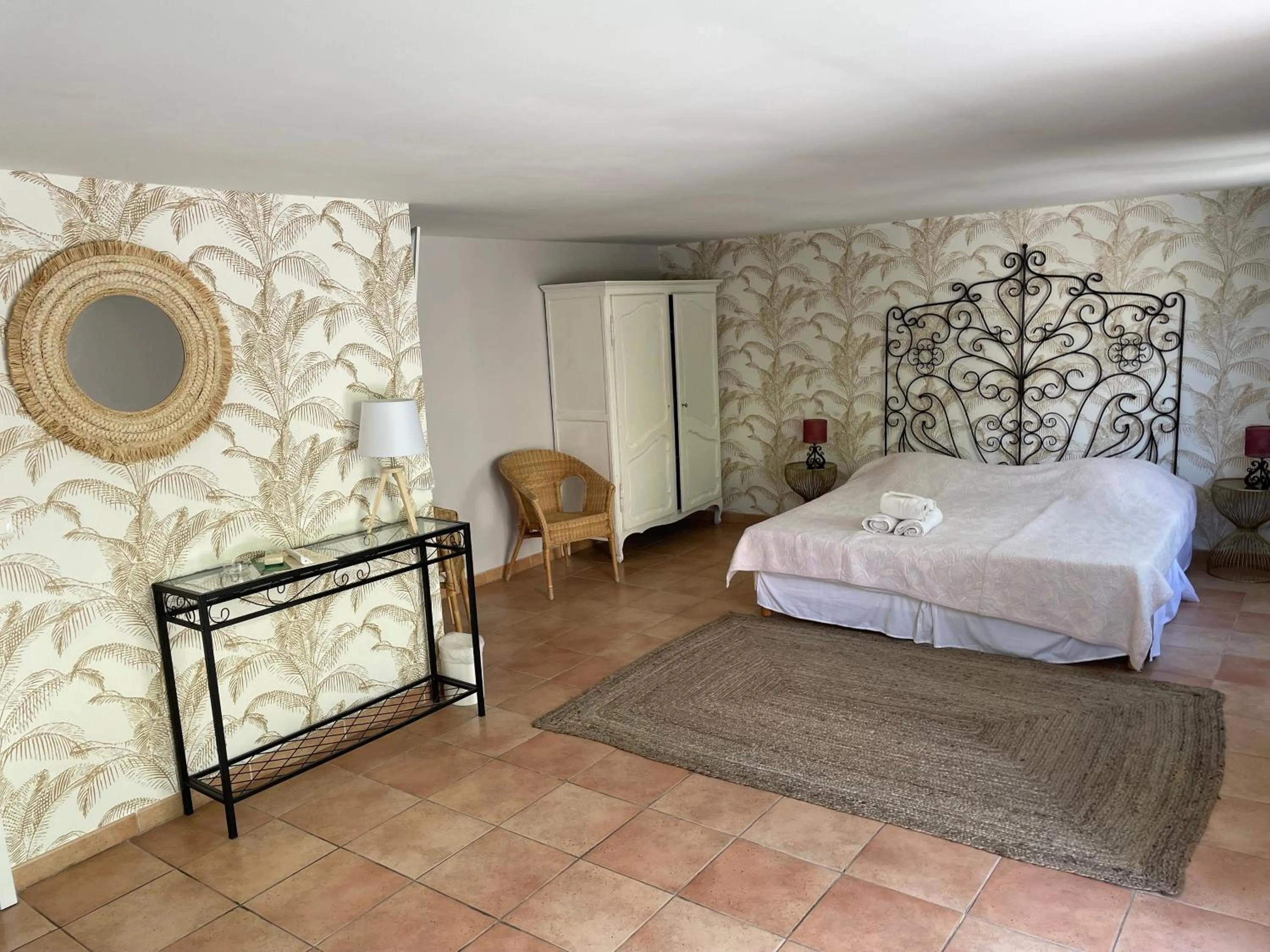 Bed in "Cap Riviera" Hotel & Restaurant Saint Aygulf