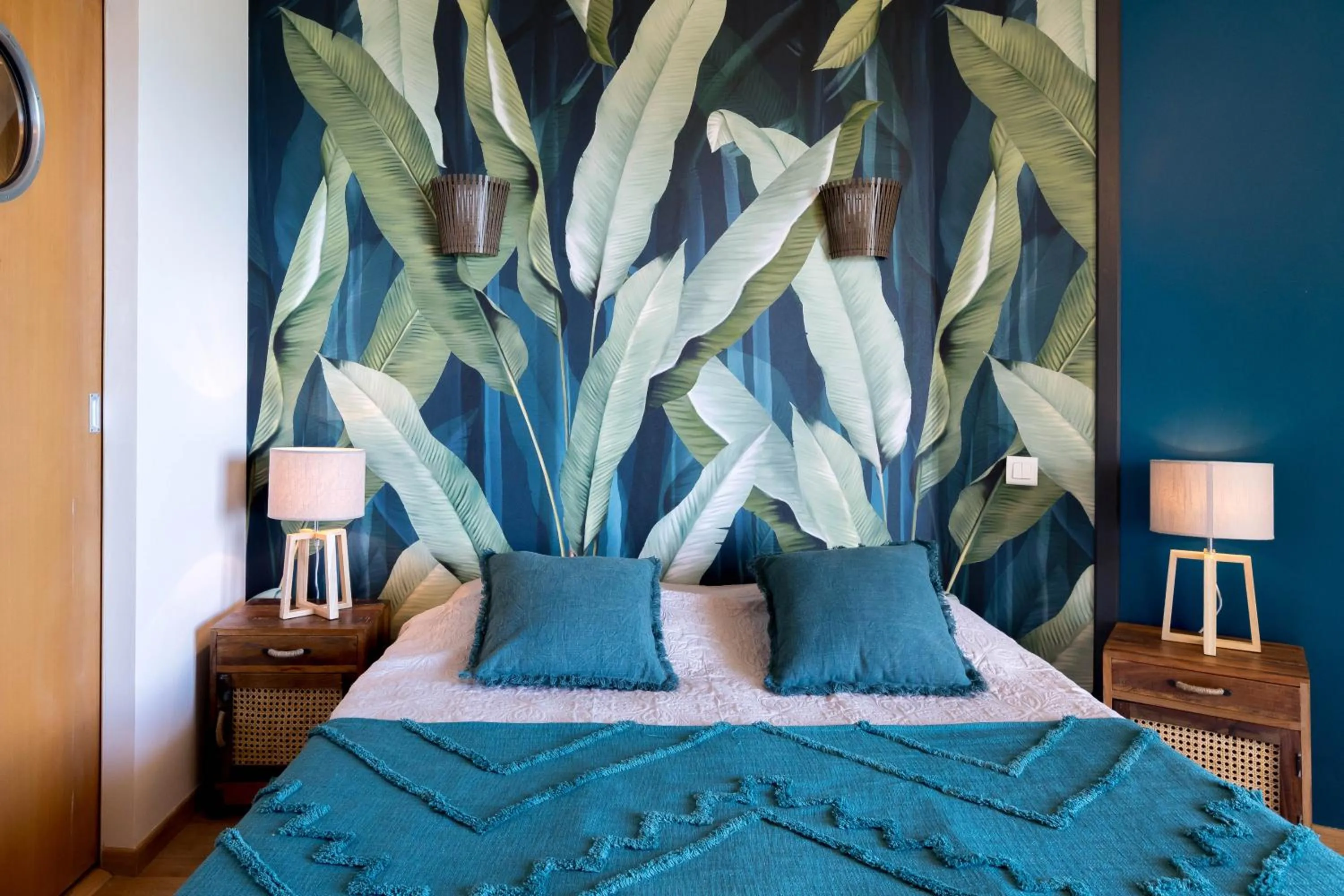 Bed in "Cap Riviera" Hotel & Restaurant Saint Aygulf