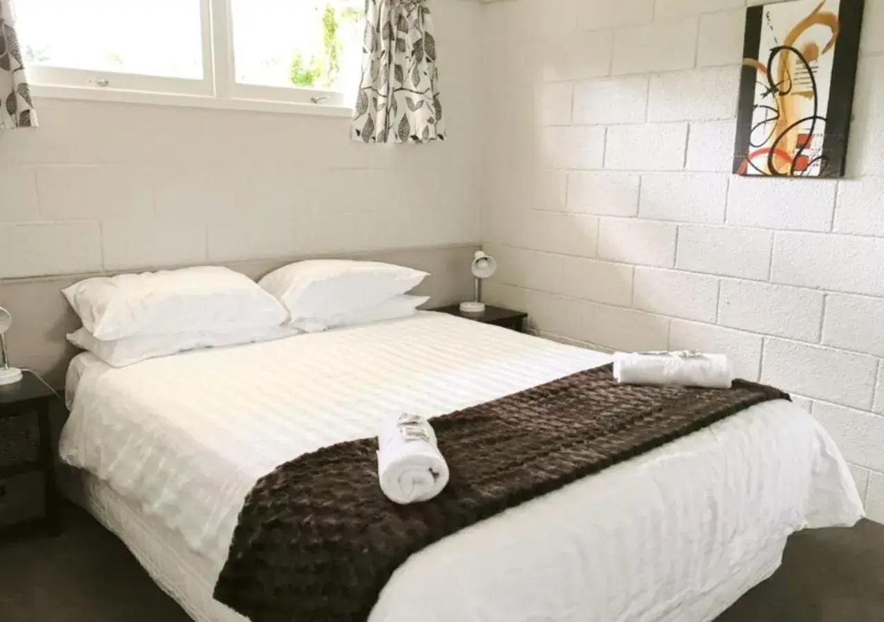 Two-Bedroom Apartment in Sapphire Springs Holiday Park and Thermal Pools Two-Bedroom Apartment in Sapphire Springs Holiday Park and Thermal Pools