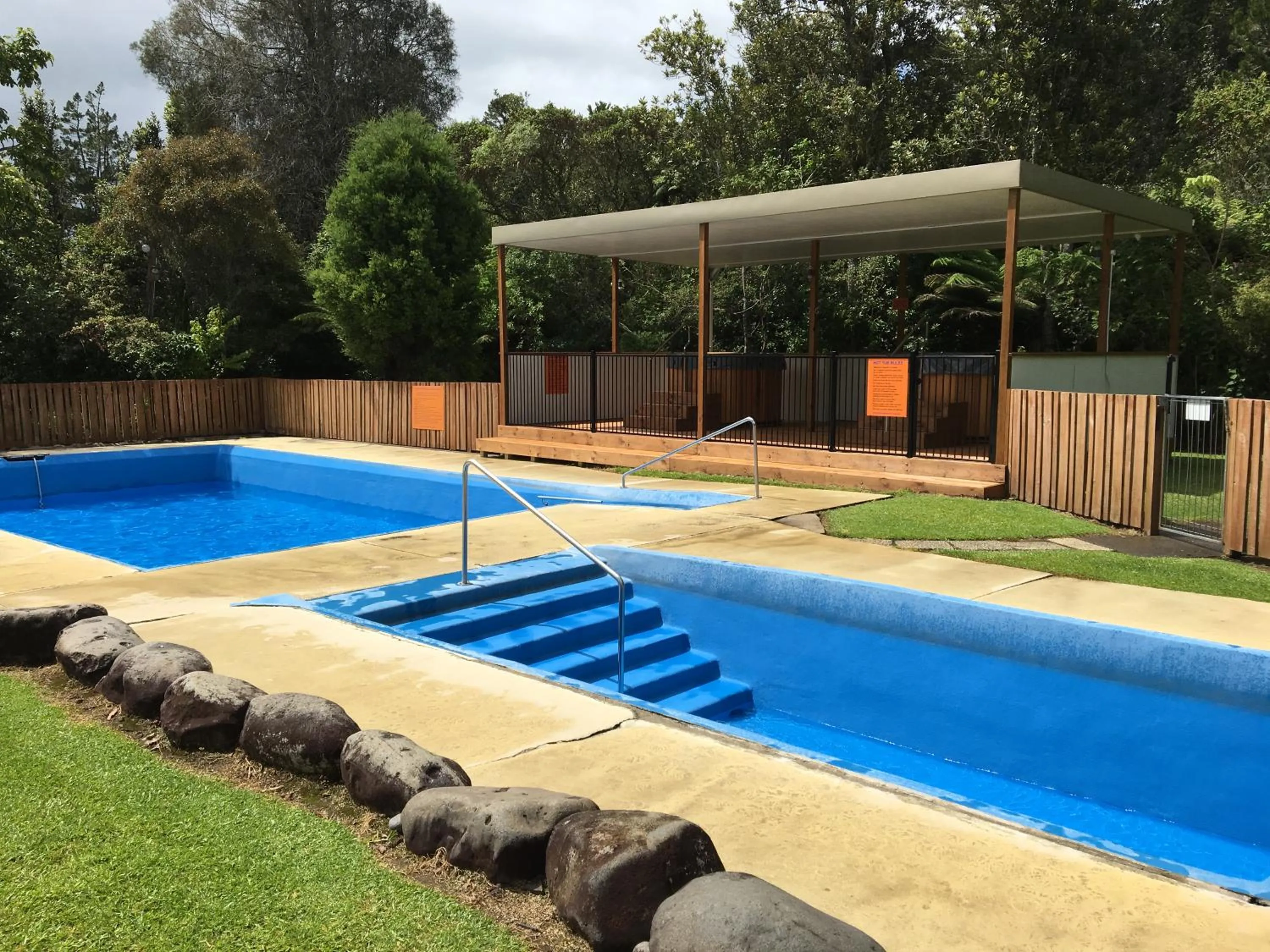 Pool view in Sapphire Springs Holiday Park and Thermal Pools