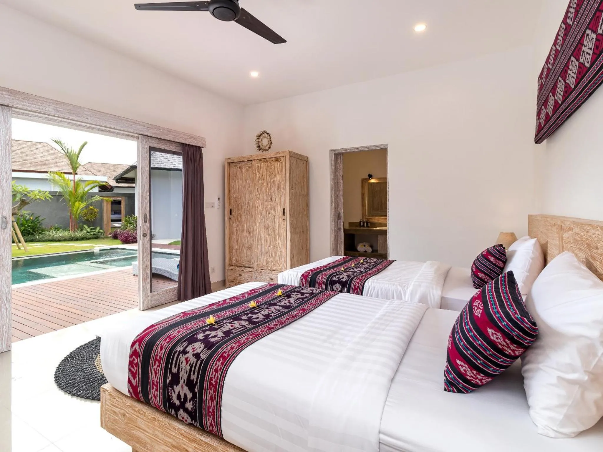 Bed in Villa Hiburan 1 by Villa Finder