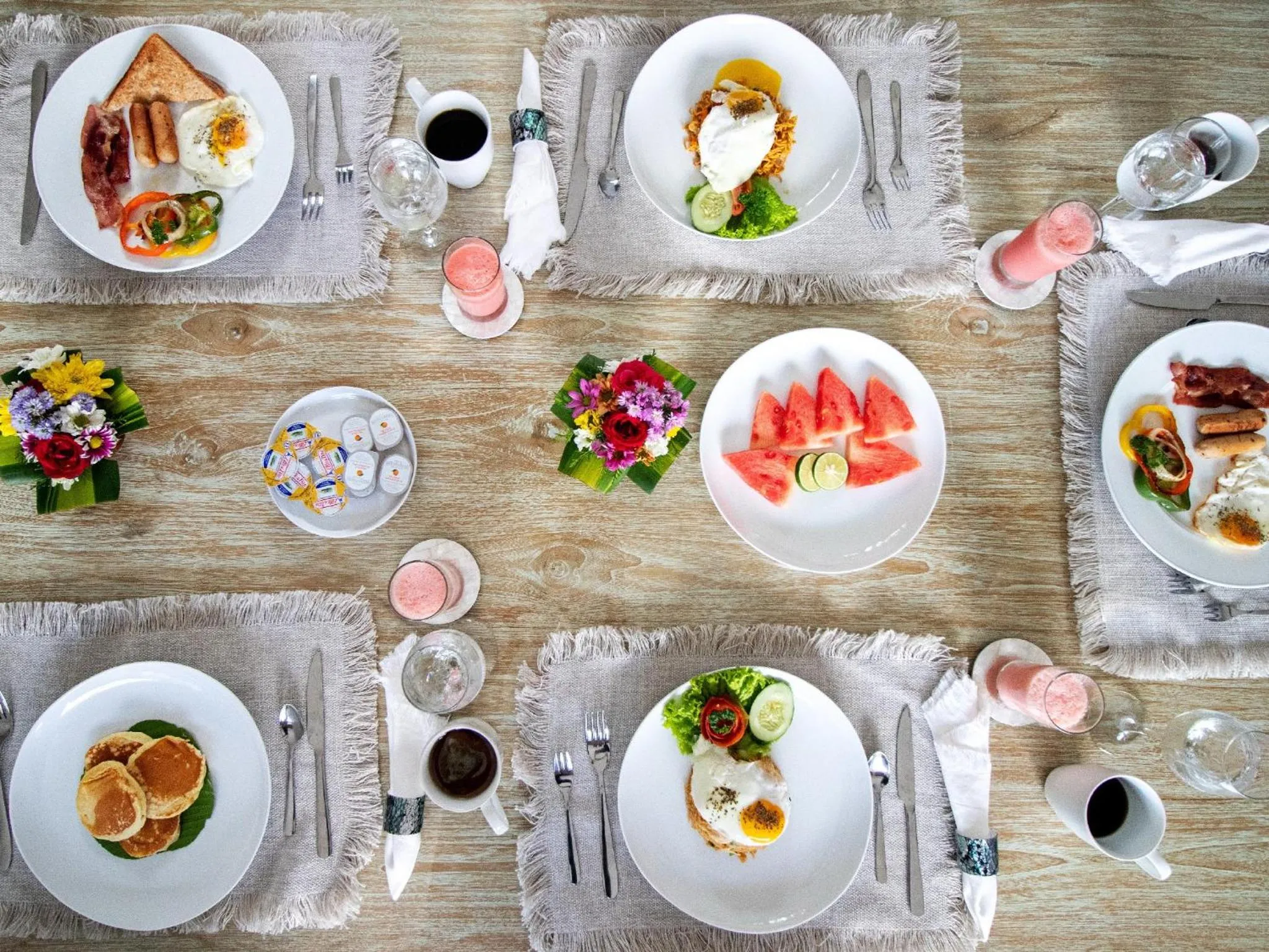 Food and drinks in Villa Hiburan 1 by Villa Finder