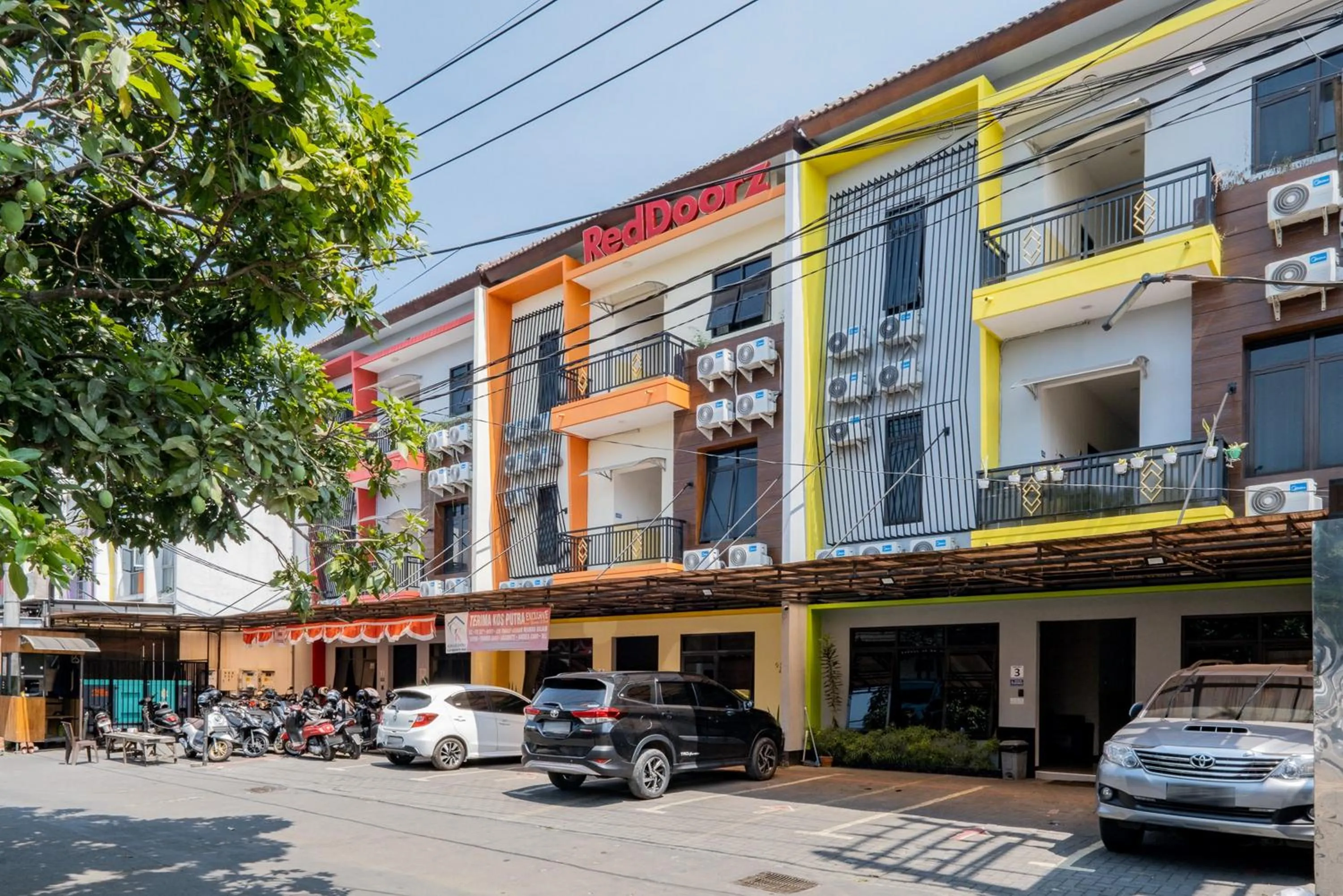 Property building in RedDoorz near Taman Krida Budaya Malang