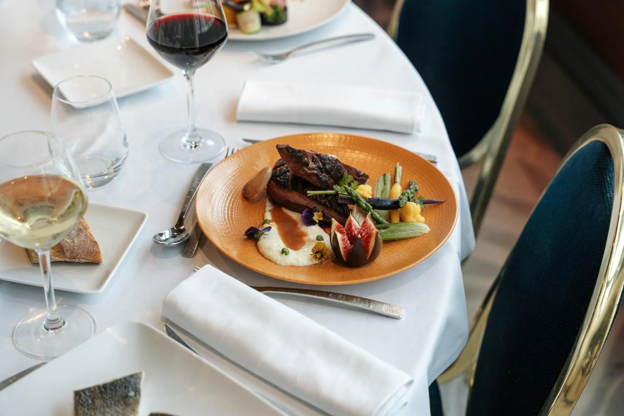 Restaurant/places to eat in Westotel Nantes Atlantique