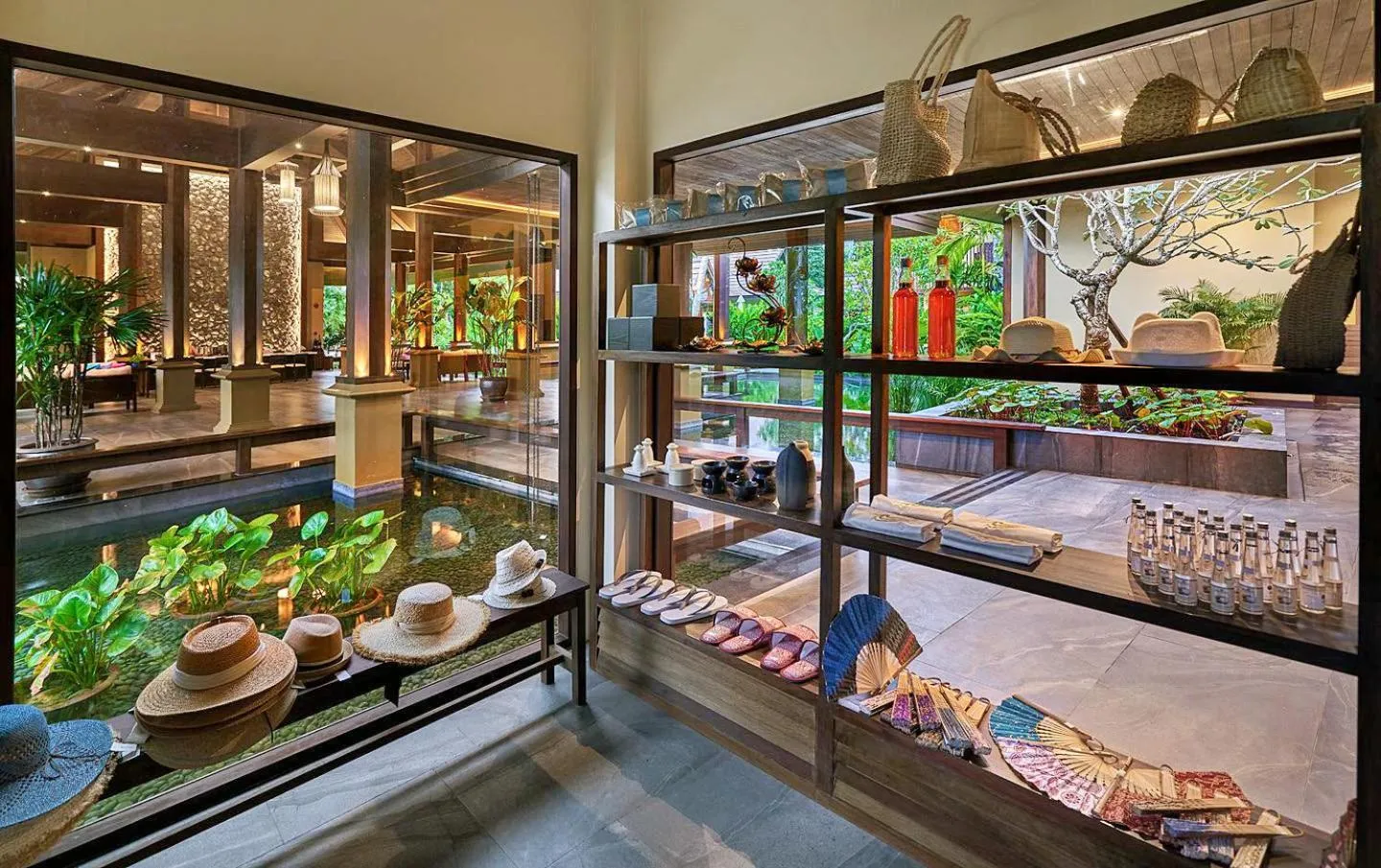 On-site shops in Khanom Beach Resort And Spa