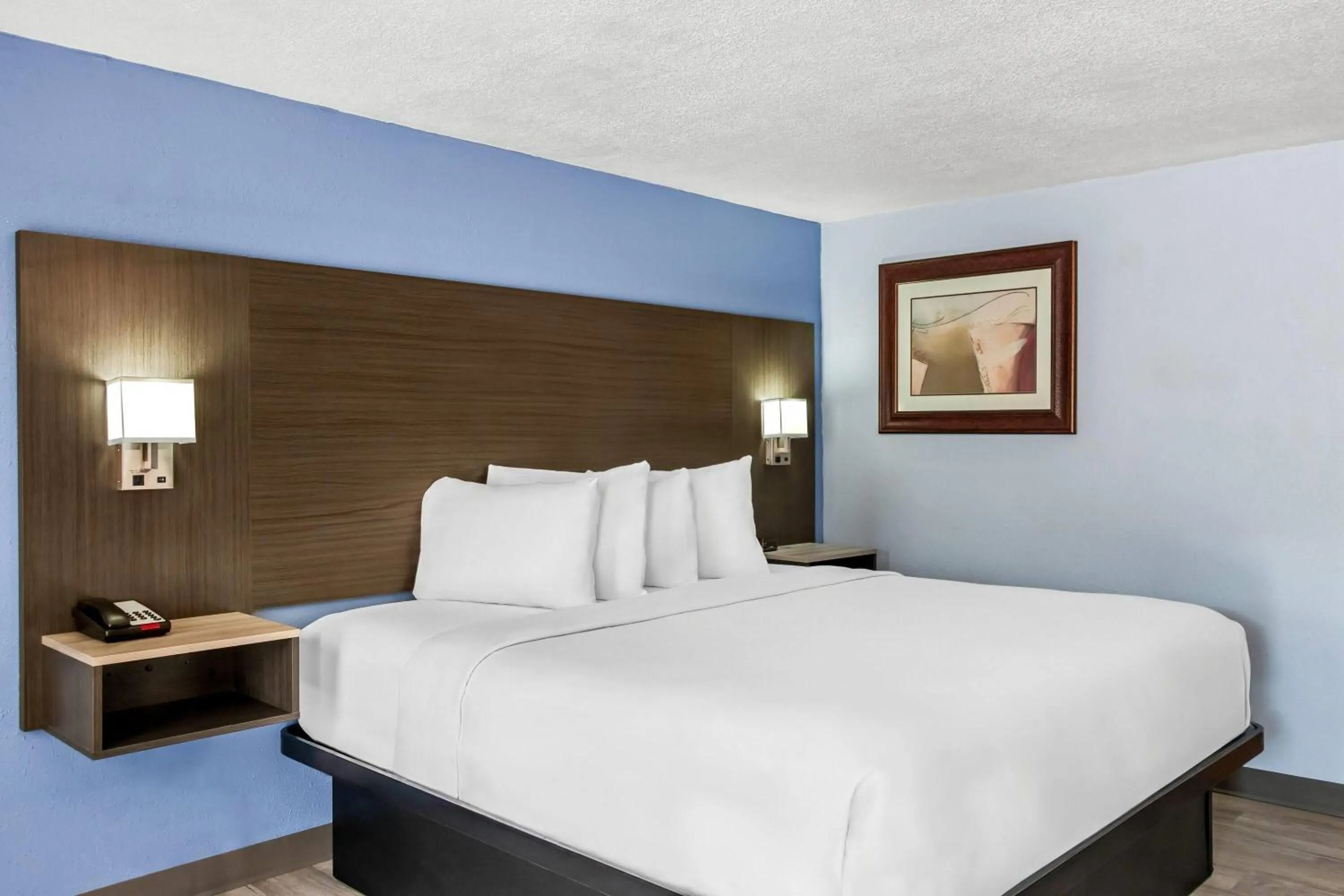 Bed in Travelodge by Wyndham Las Vegas NM