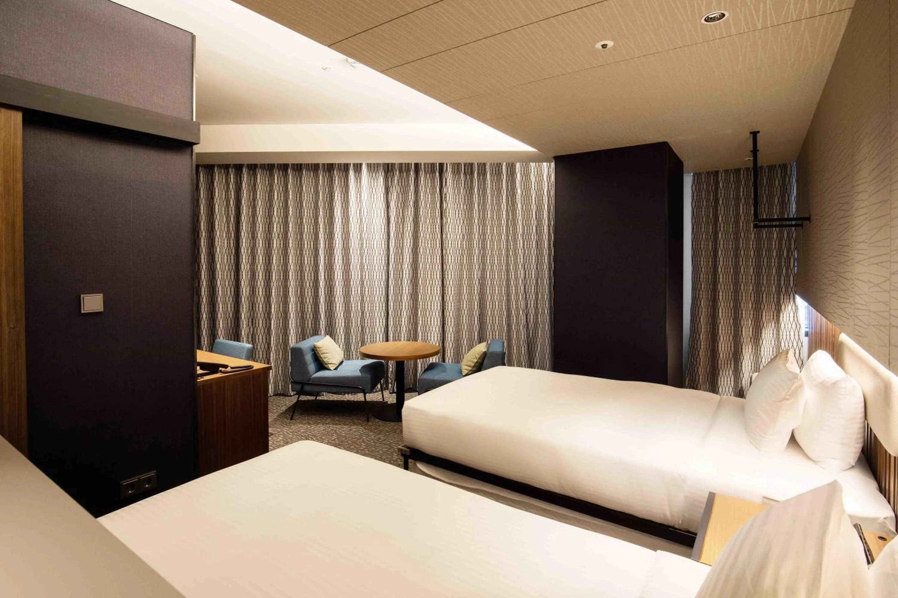 Photo of the whole room, Bed in Sotetsu Fresa Inn Seoul Myeong-dong