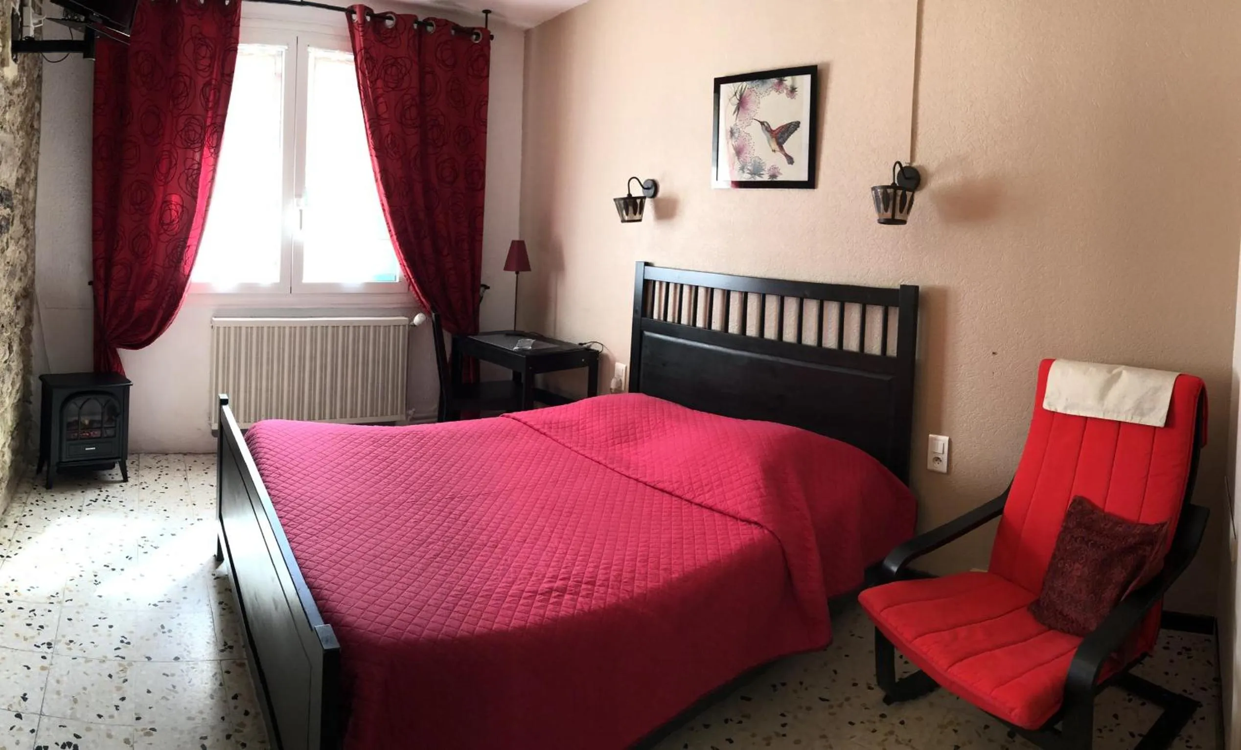 Bed in cit'hotel Hotel Las Cigalas