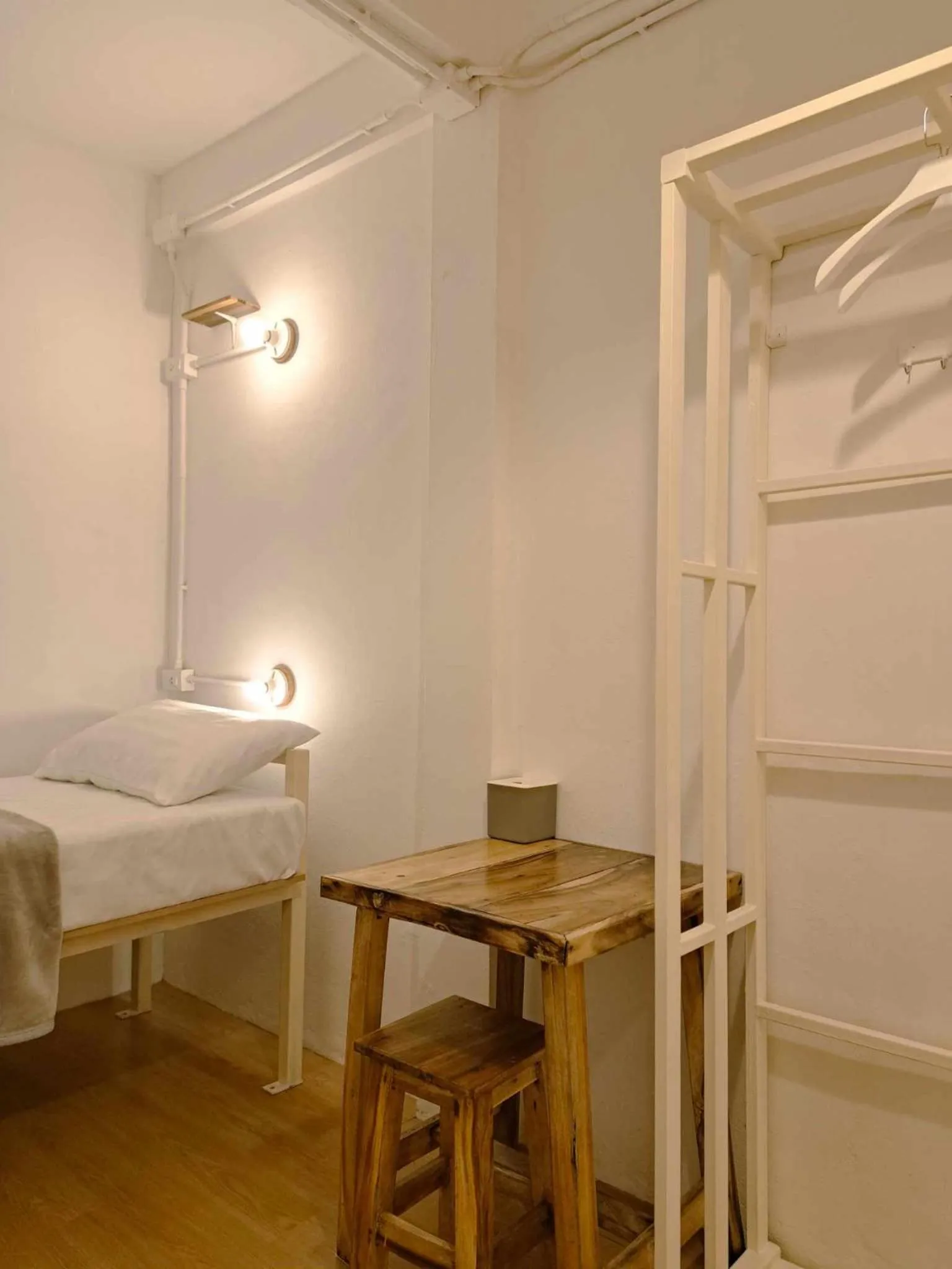 Bed in 8 SLEEPER STREET Guesthouse