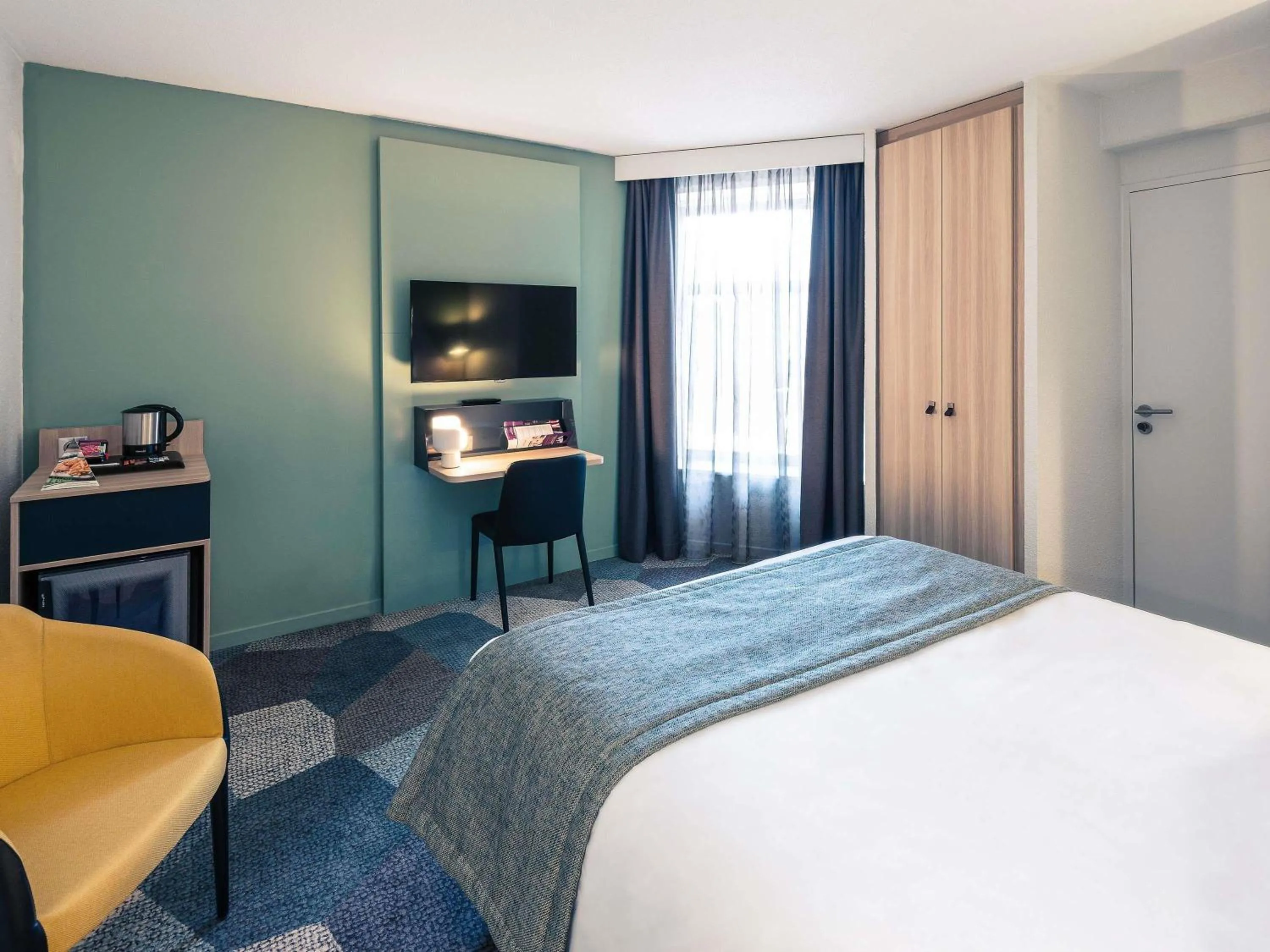 Property building, Bed in Hôtel Mercure Thionville Centre Porte du Luxembourg