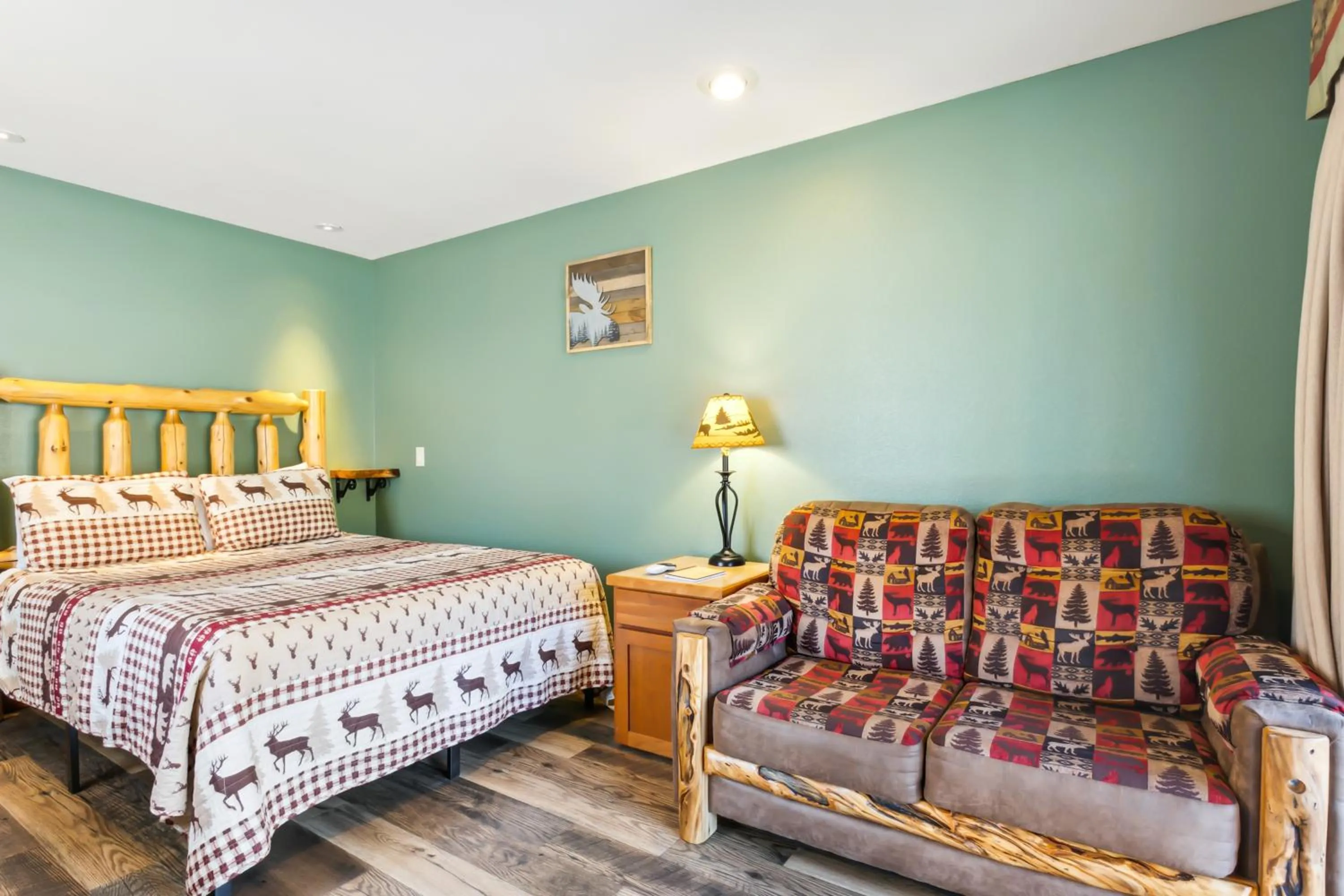 Bed in Ponderosa Lodge