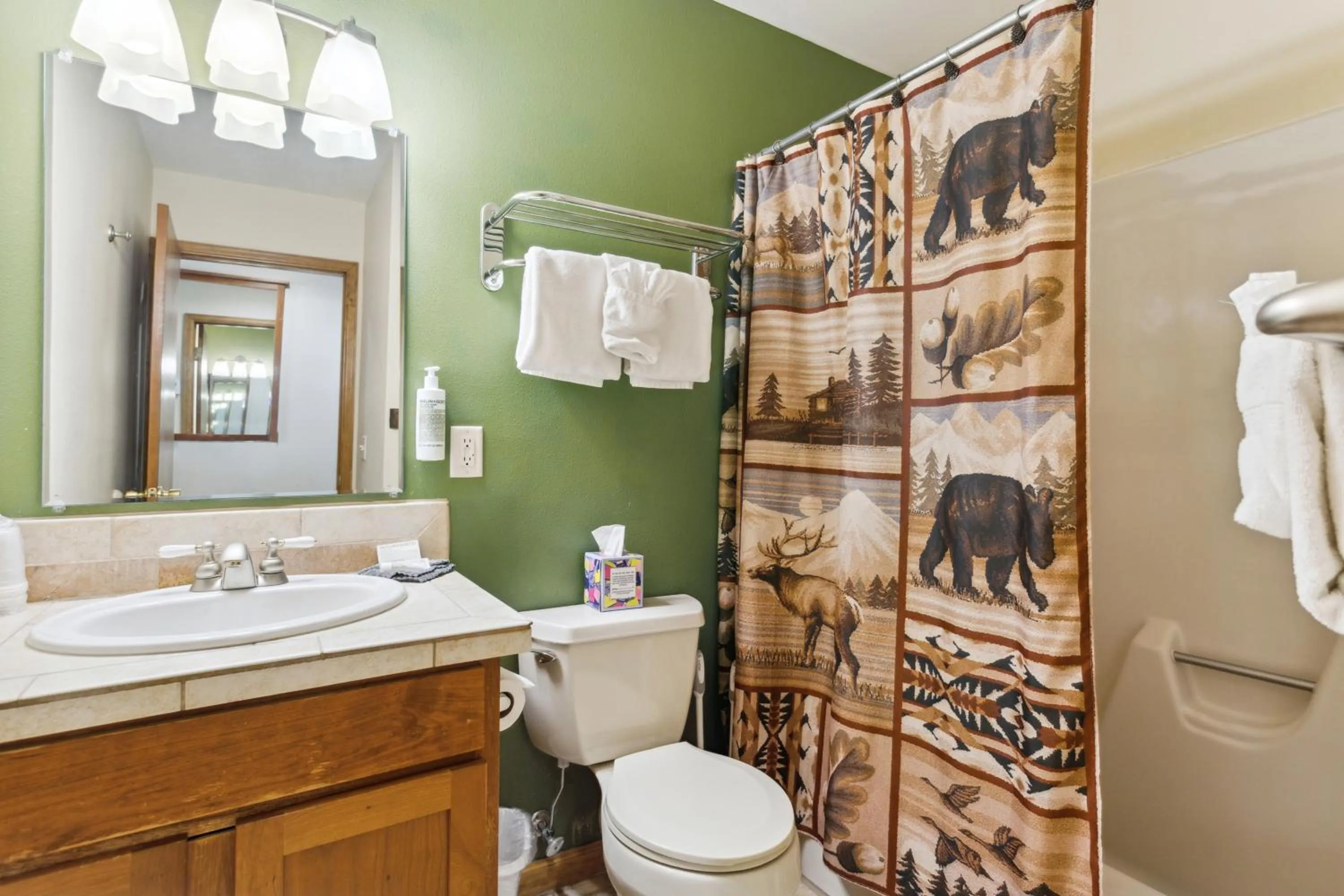 Shower in Ponderosa Lodge