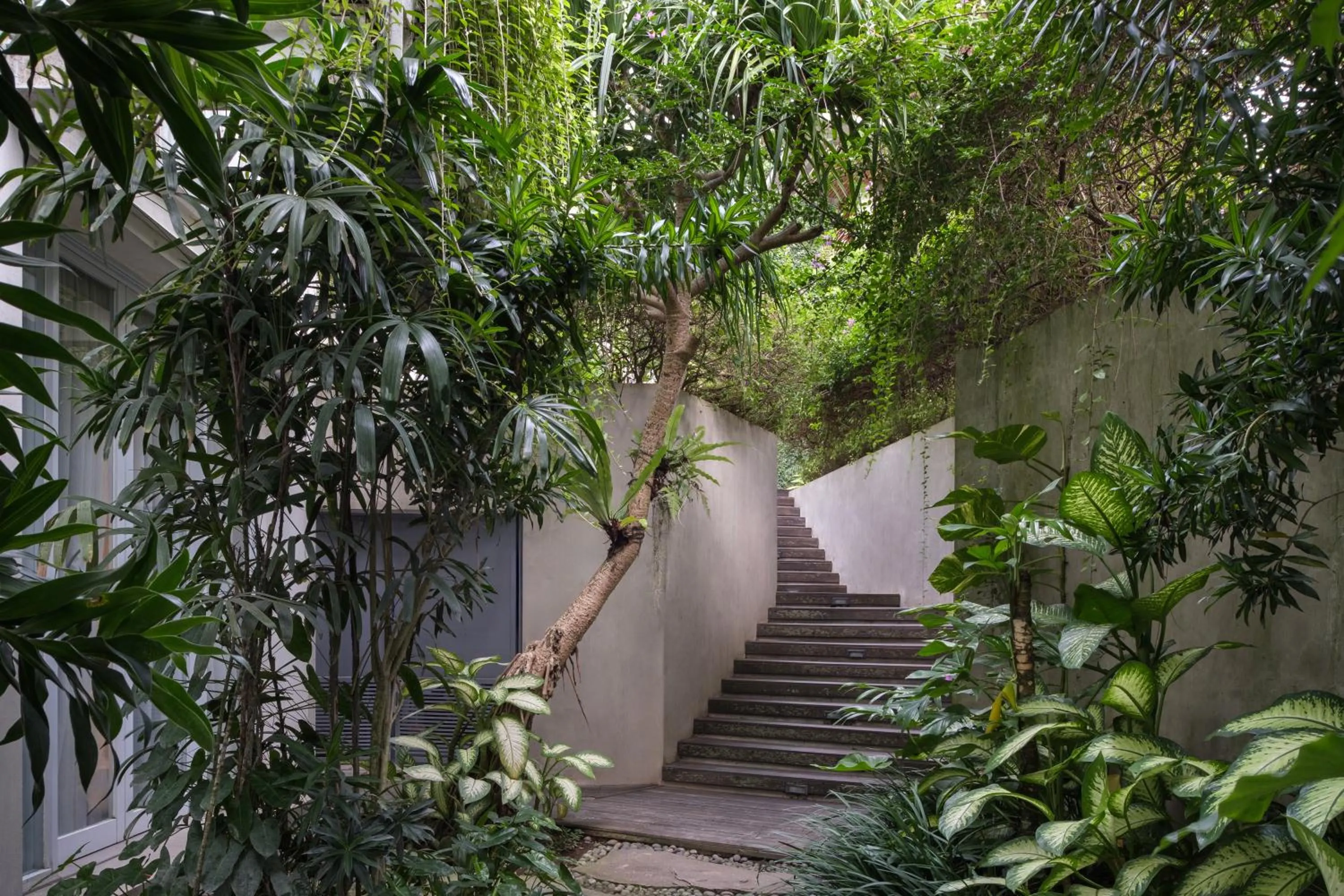 Spring in Rimbun Canggu Hotel