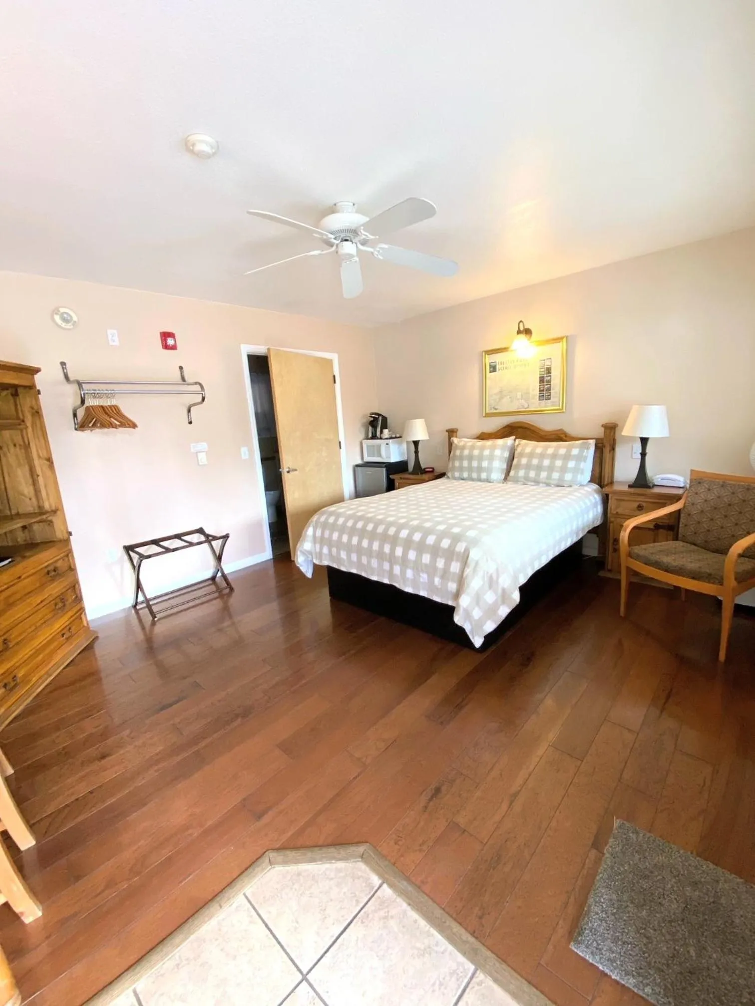 Bedroom, Bed in Arnold Meadowmont Lodge