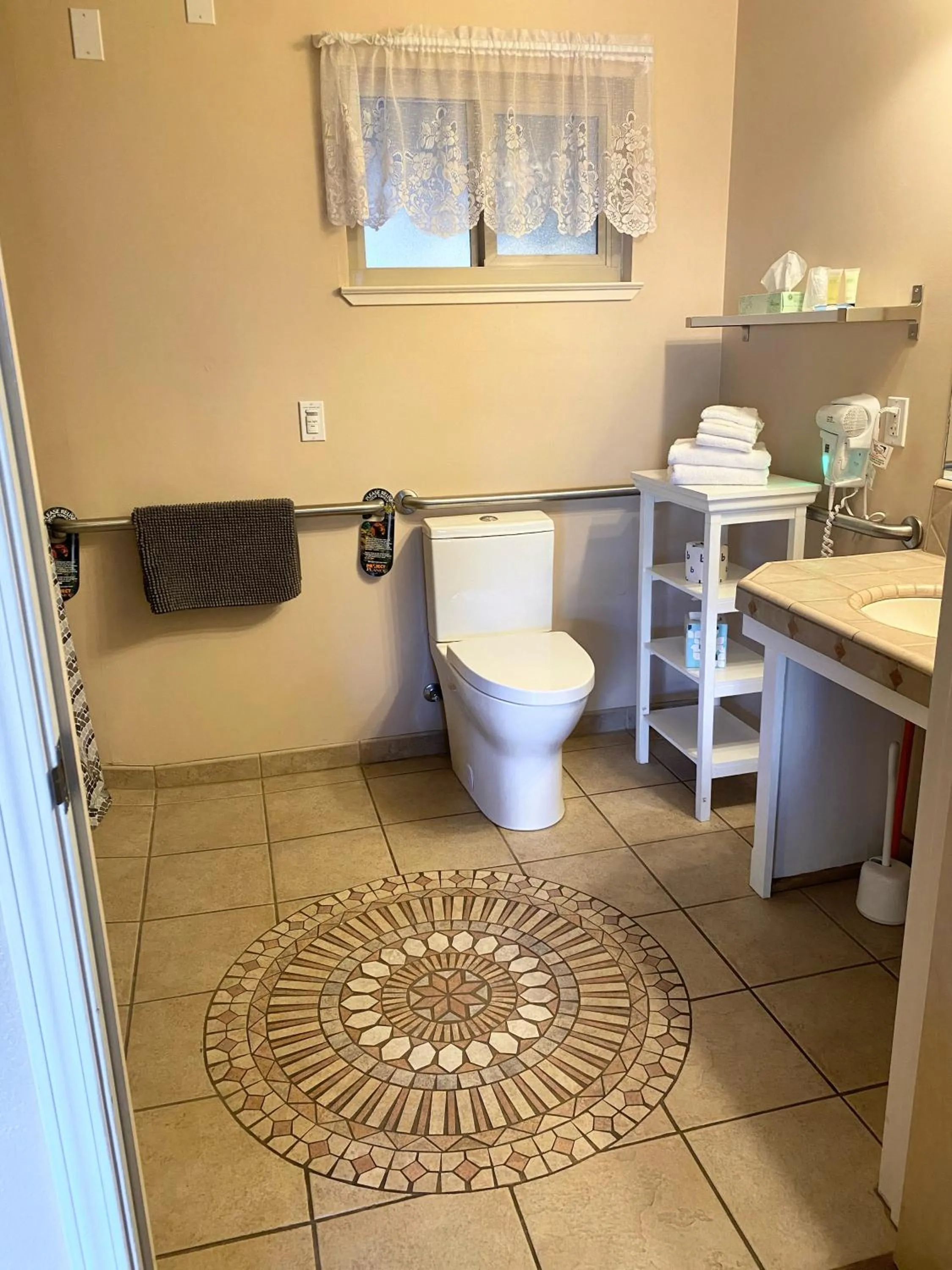 Bathroom in Arnold Meadowmont Lodge