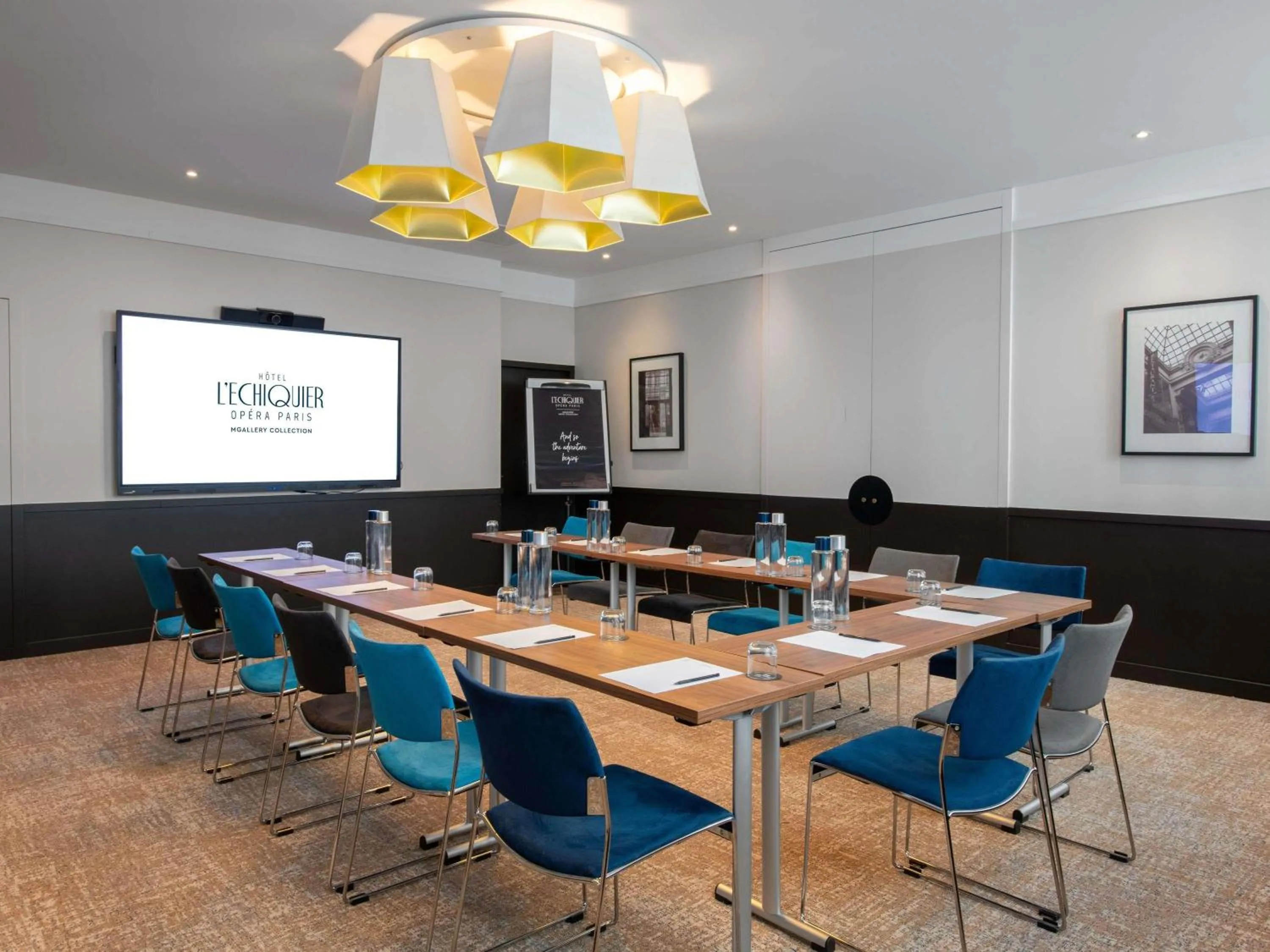 Meeting/conference room in l'Echiquier Opéra Hotel Paris - MGallery Collection