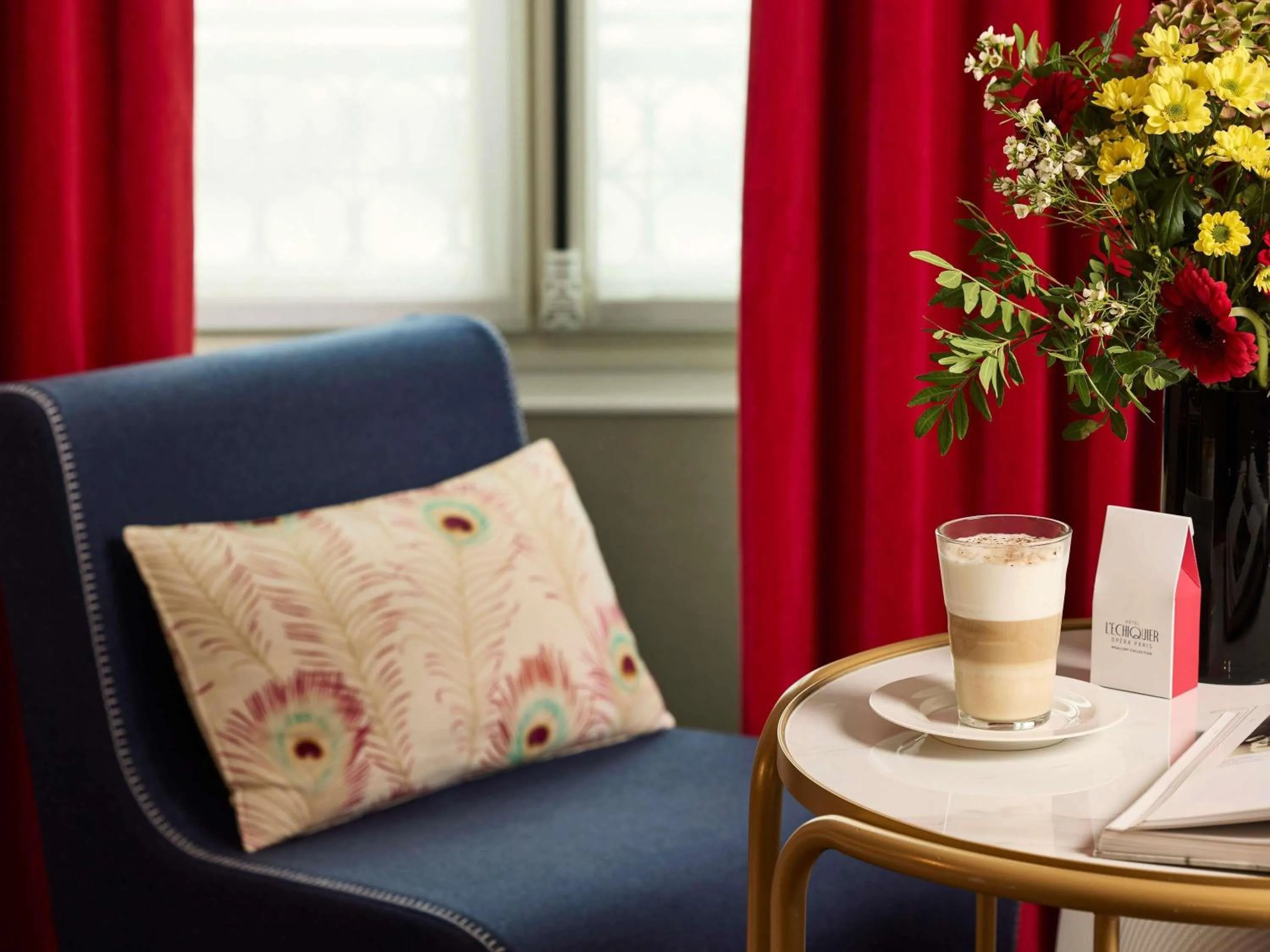 Bedroom in l'Echiquier Opéra Hotel Paris - MGallery Collection