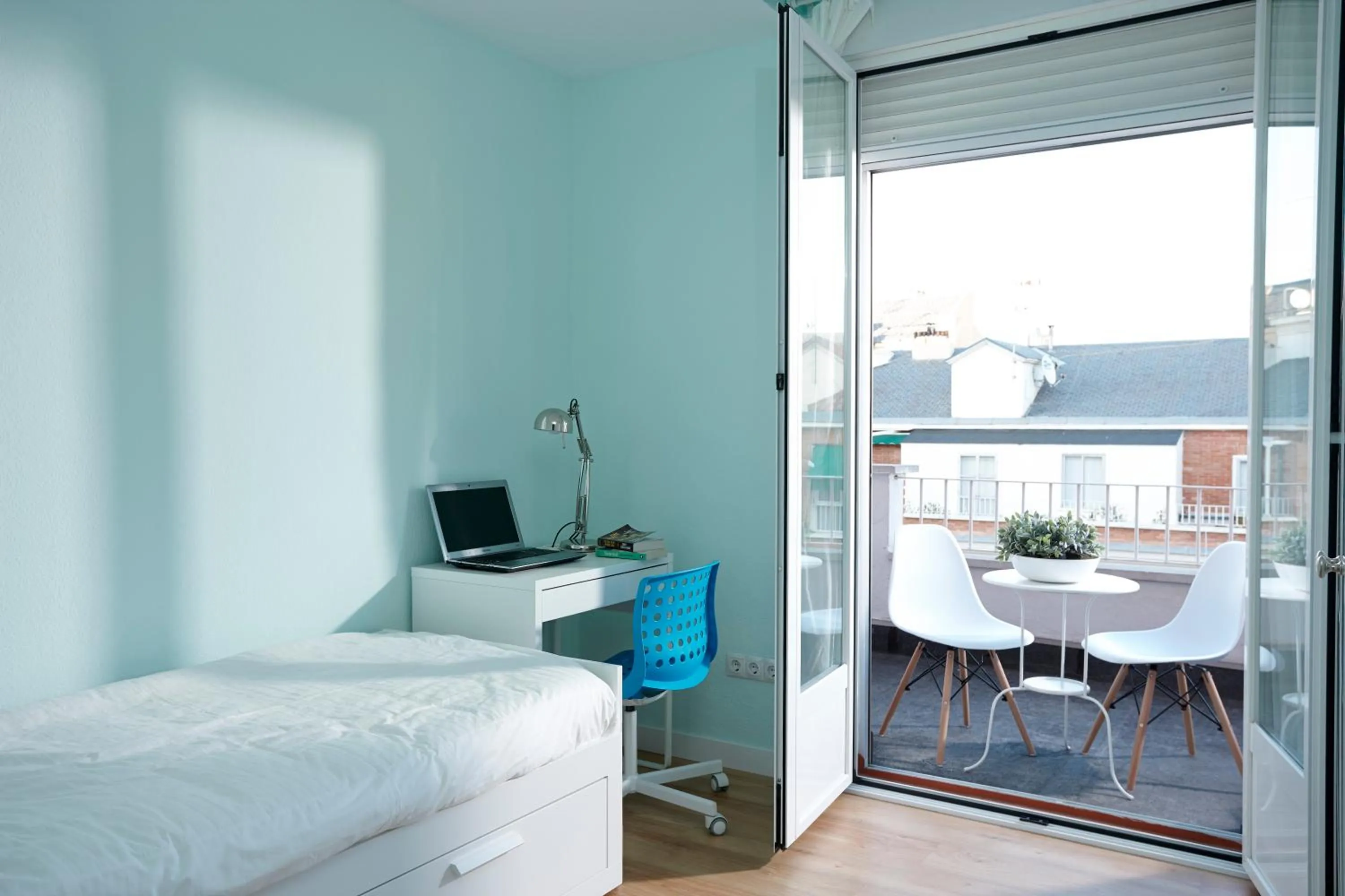 Text overlay in RESIDENCIA ABAY