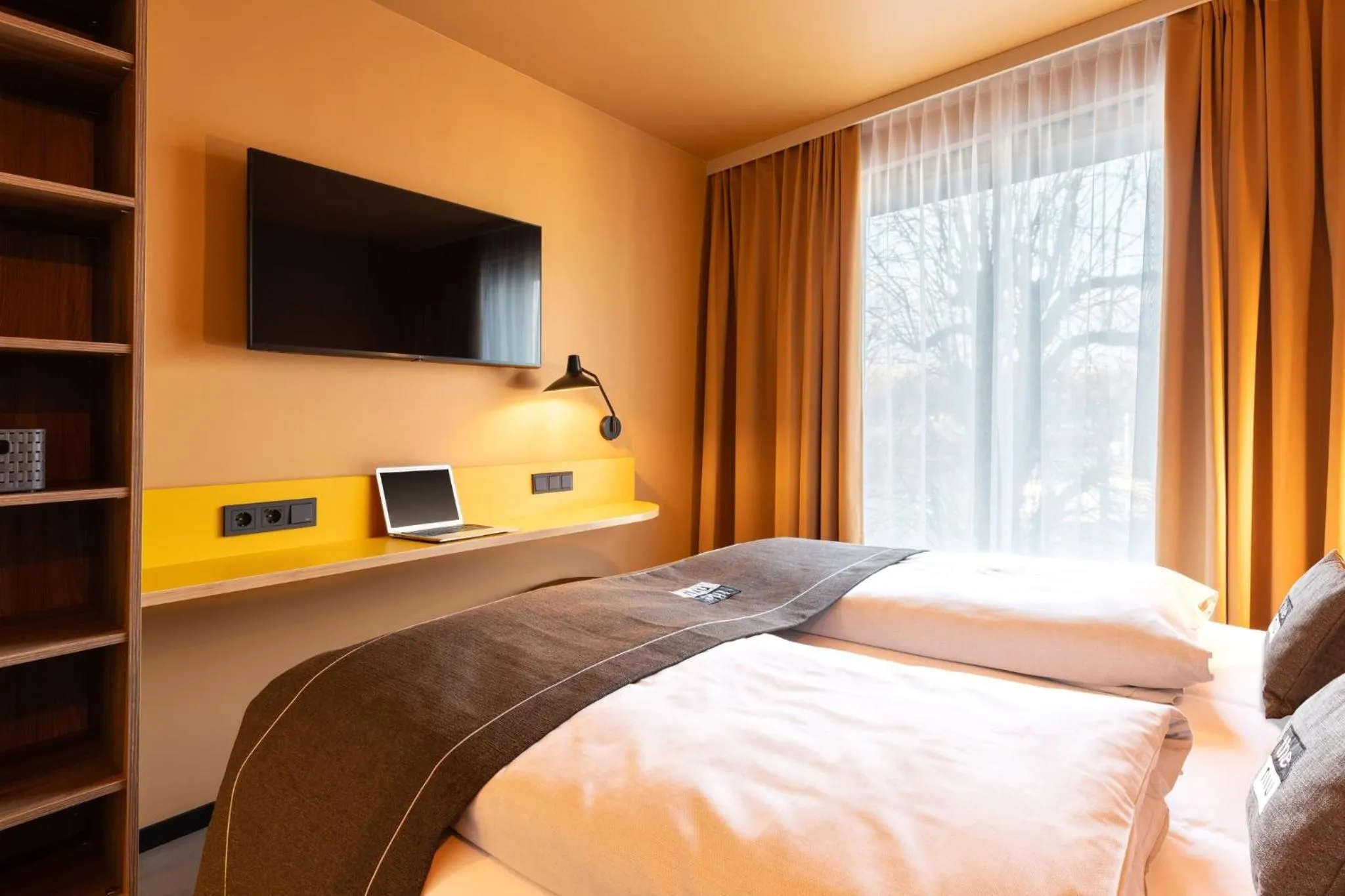 Photo of the whole room, Bed in Holiday Inn - the niu, Flux Passau by IHG