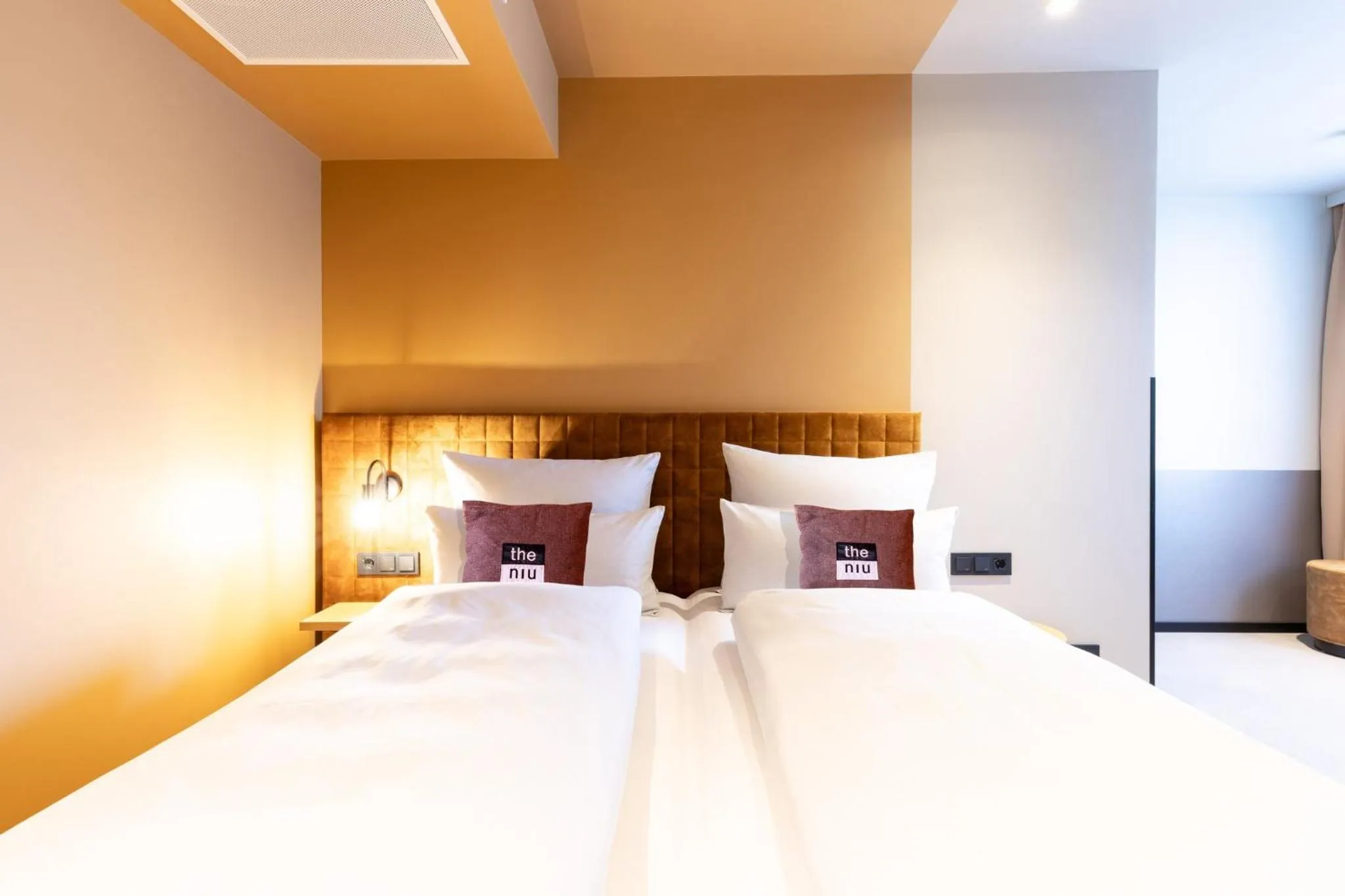 Photo of the whole room, Bed in Holiday Inn - the niu, Flux Passau by IHG