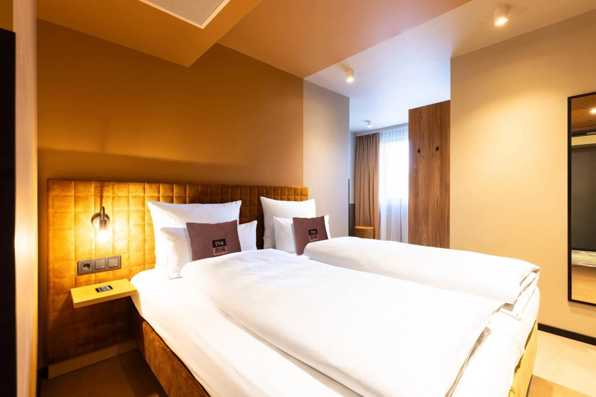 Photo of the whole room, Bed in Holiday Inn - the niu, Flux Passau by IHG