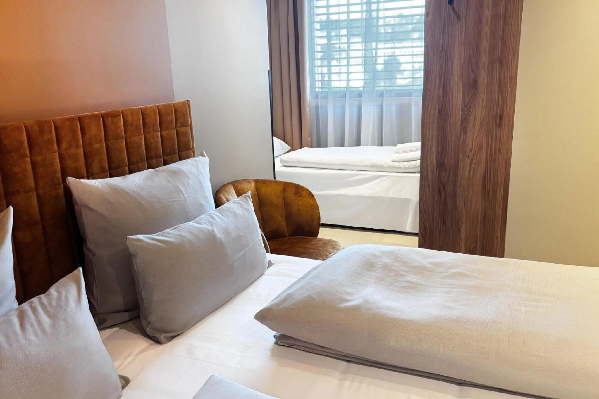 Photo of the whole room, Bed in Holiday Inn - the niu, Flux Passau by IHG