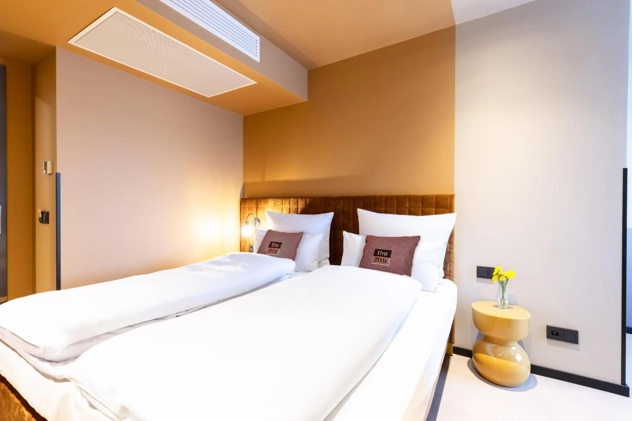 Photo of the whole room, Bed in Holiday Inn - the niu, Flux Passau by IHG