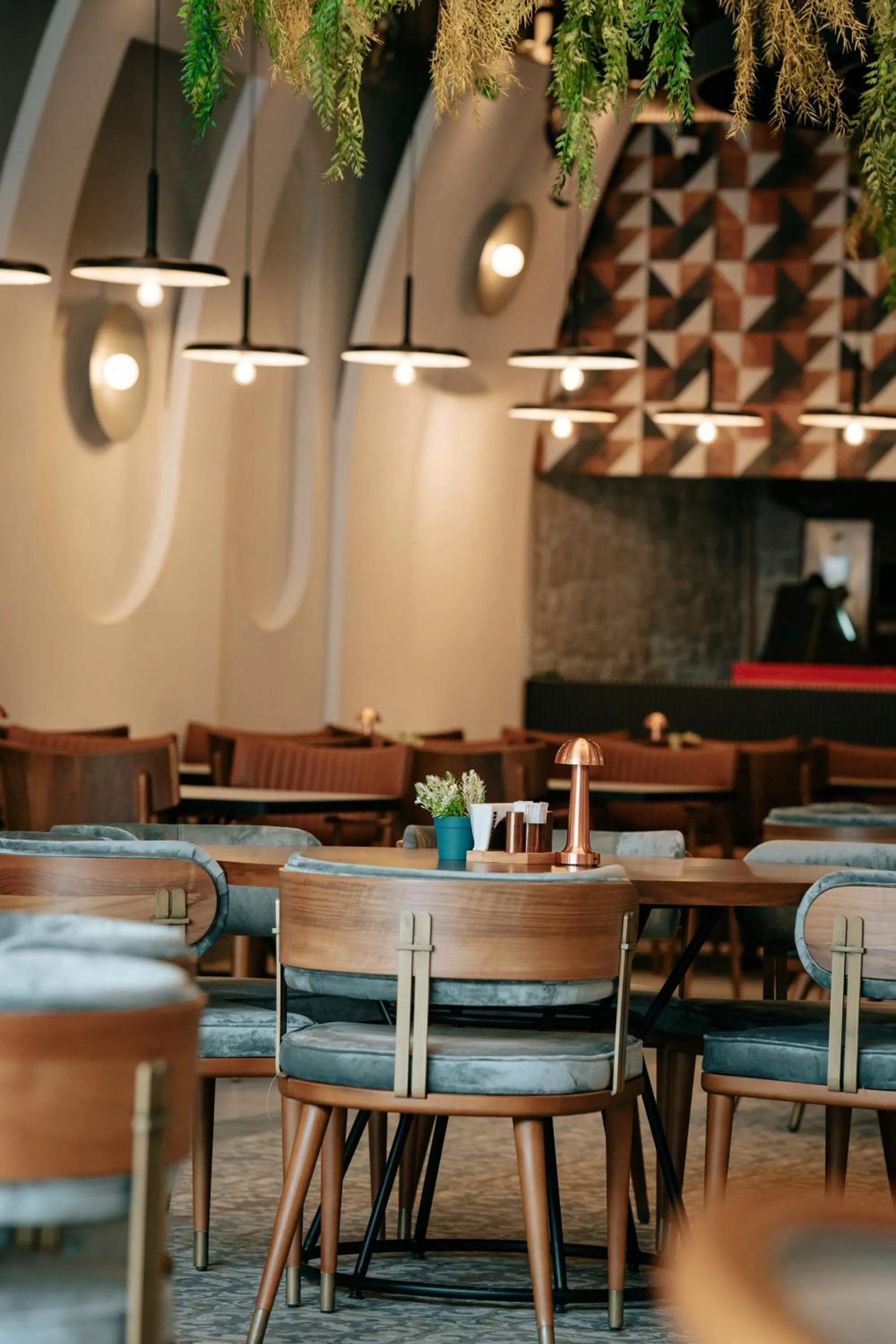 Restaurant/places to eat in Empula Hotel & Residences