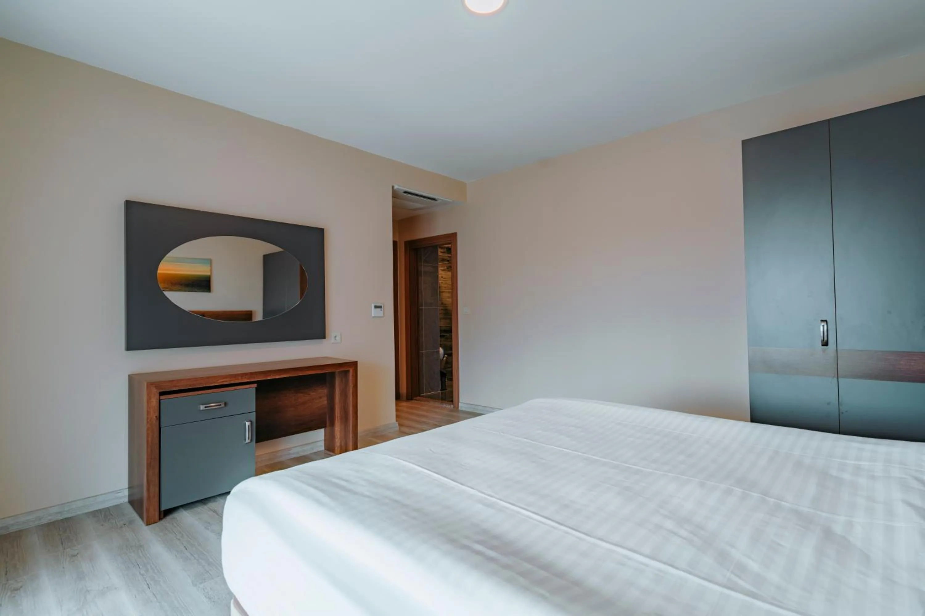 Empula Hotel & Residences