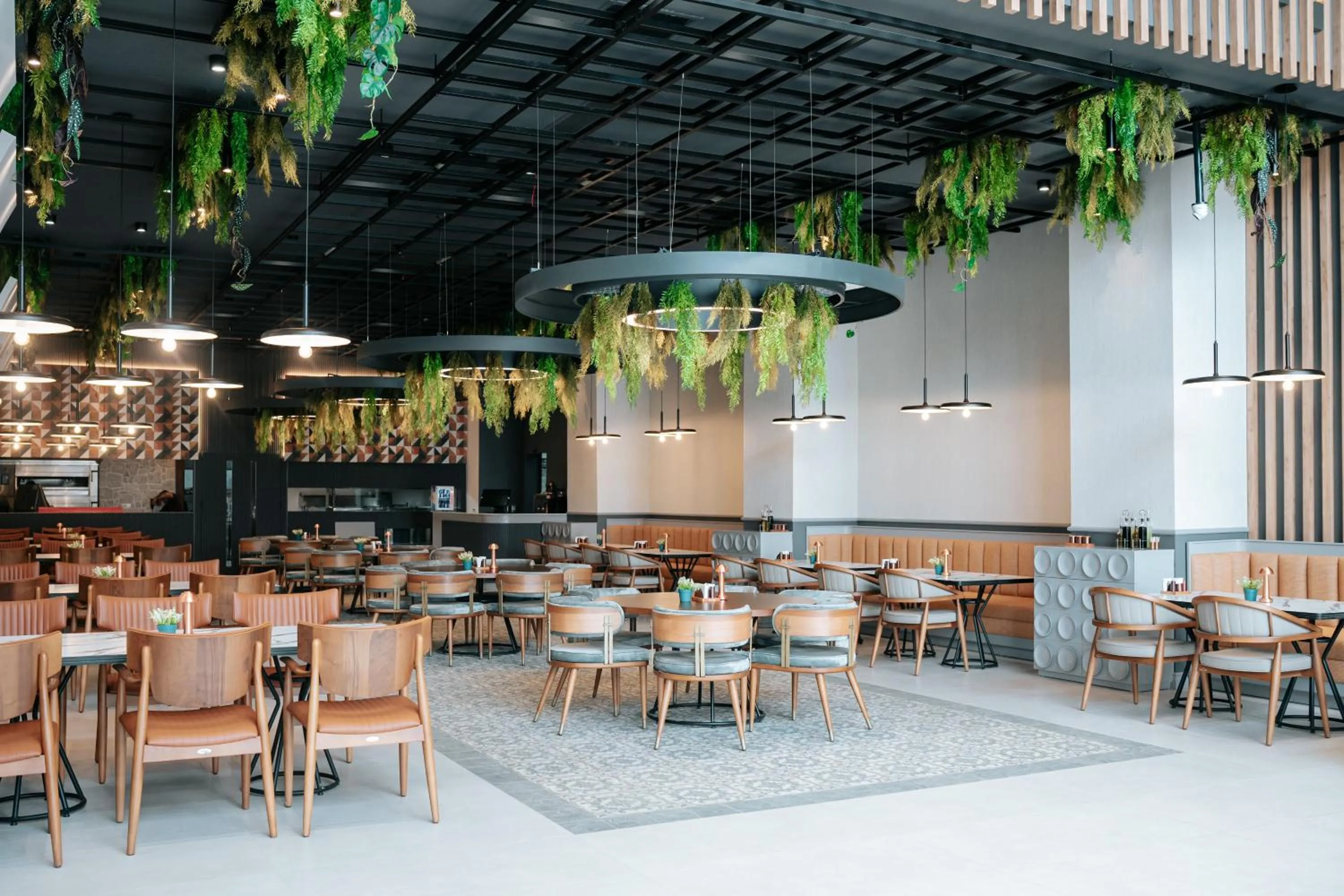 Restaurant/places to eat in Empula Hotel & Residences