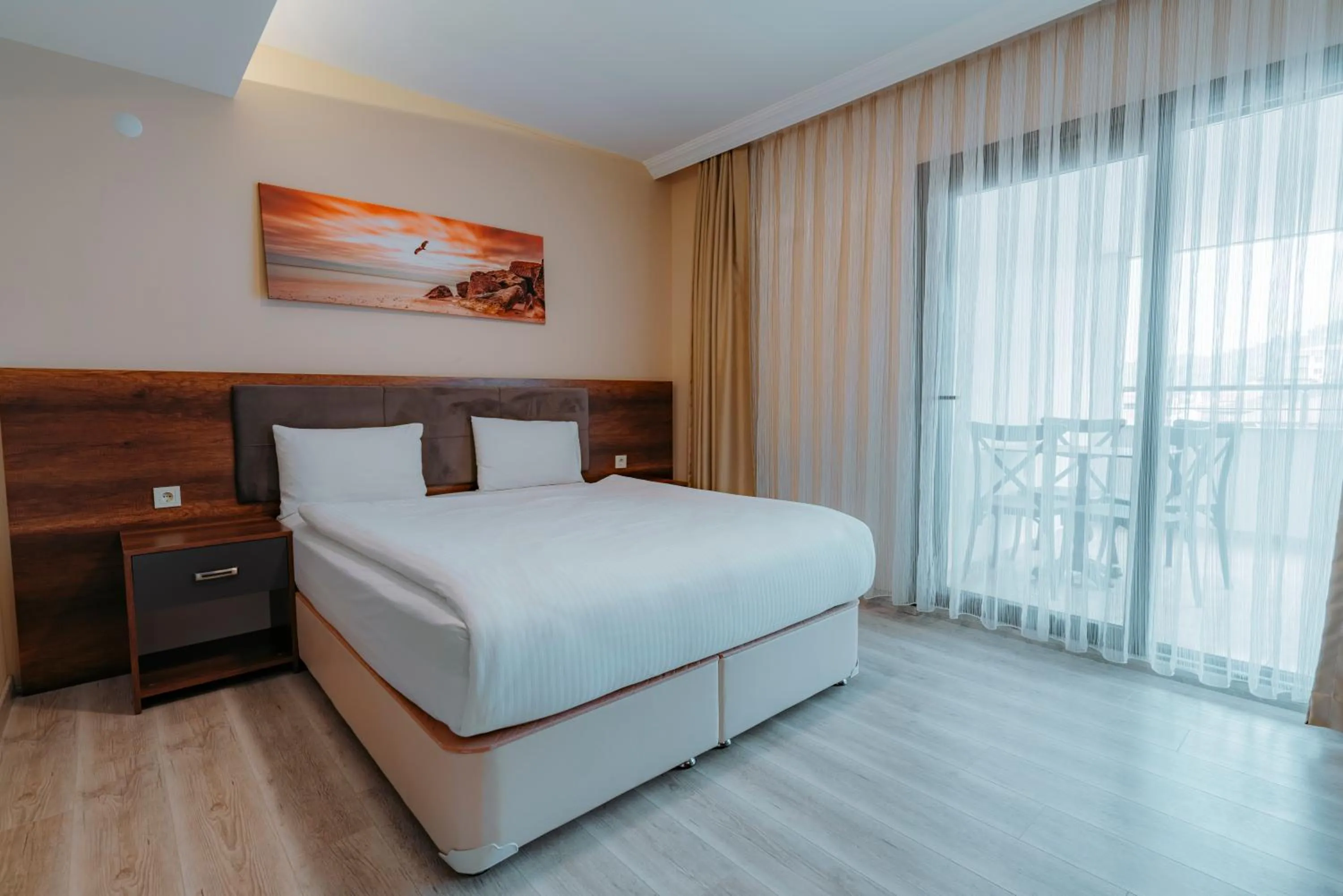 Empula Hotel & Residences