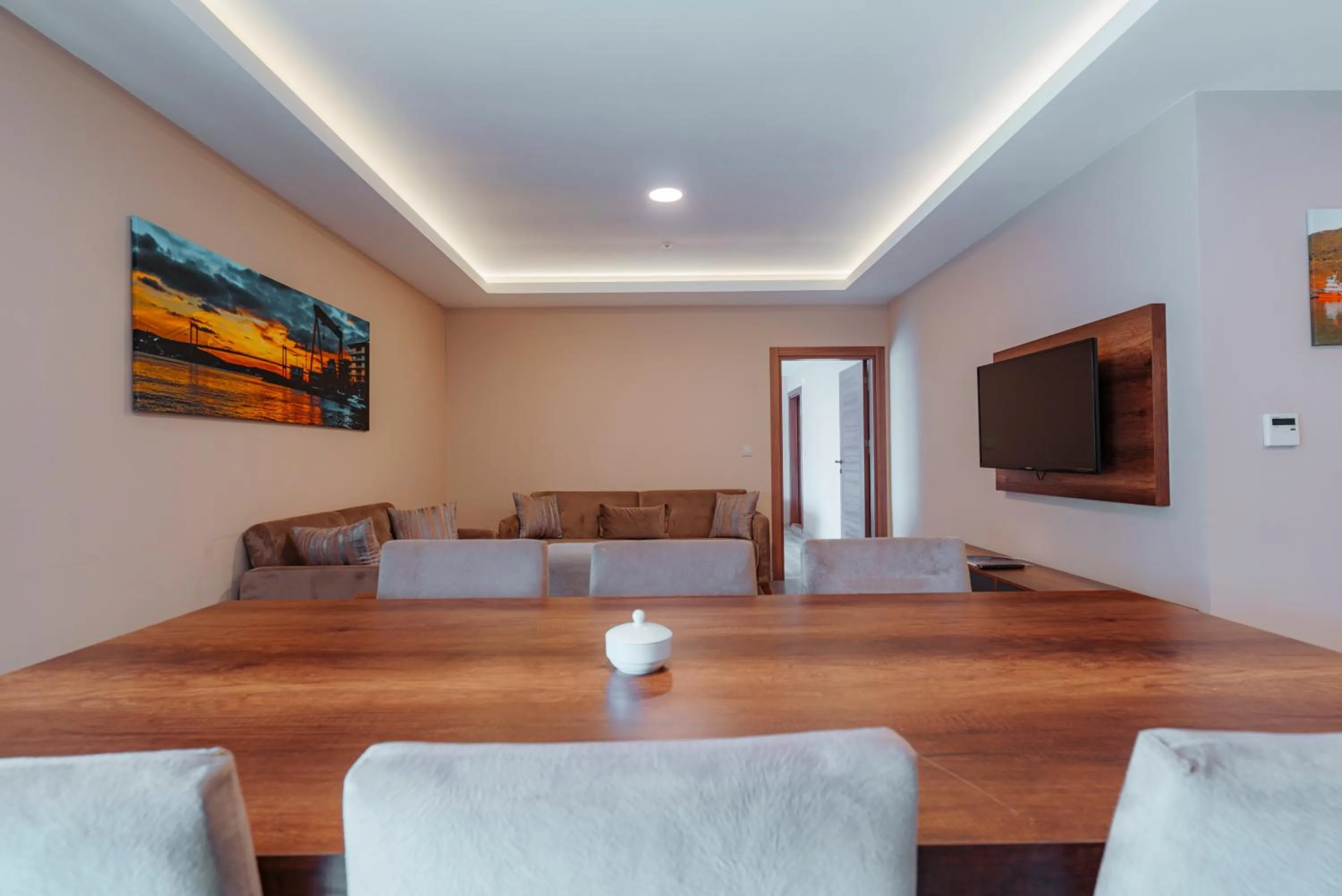 Empula Hotel & Residences