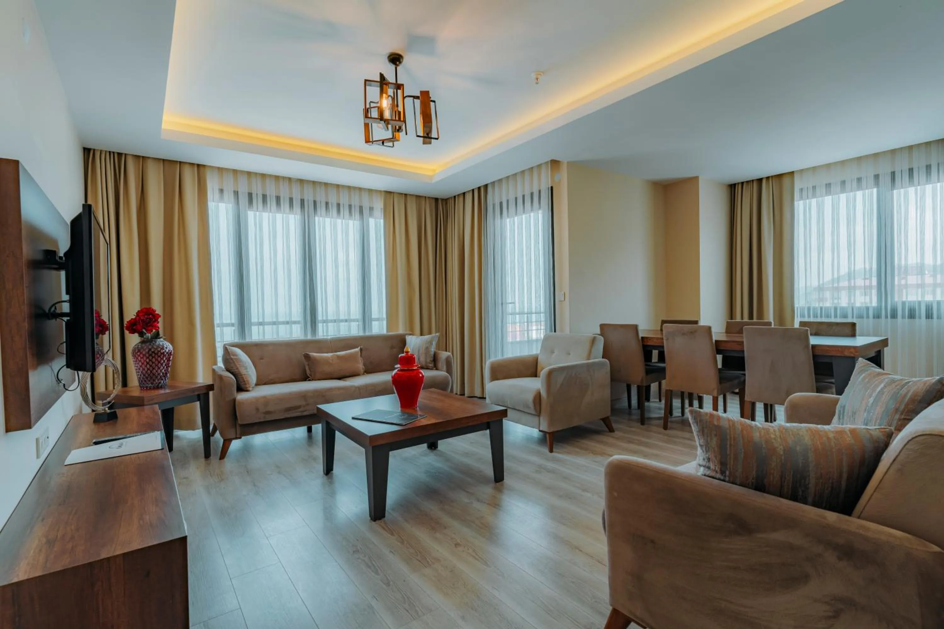 Empula Hotel & Residences