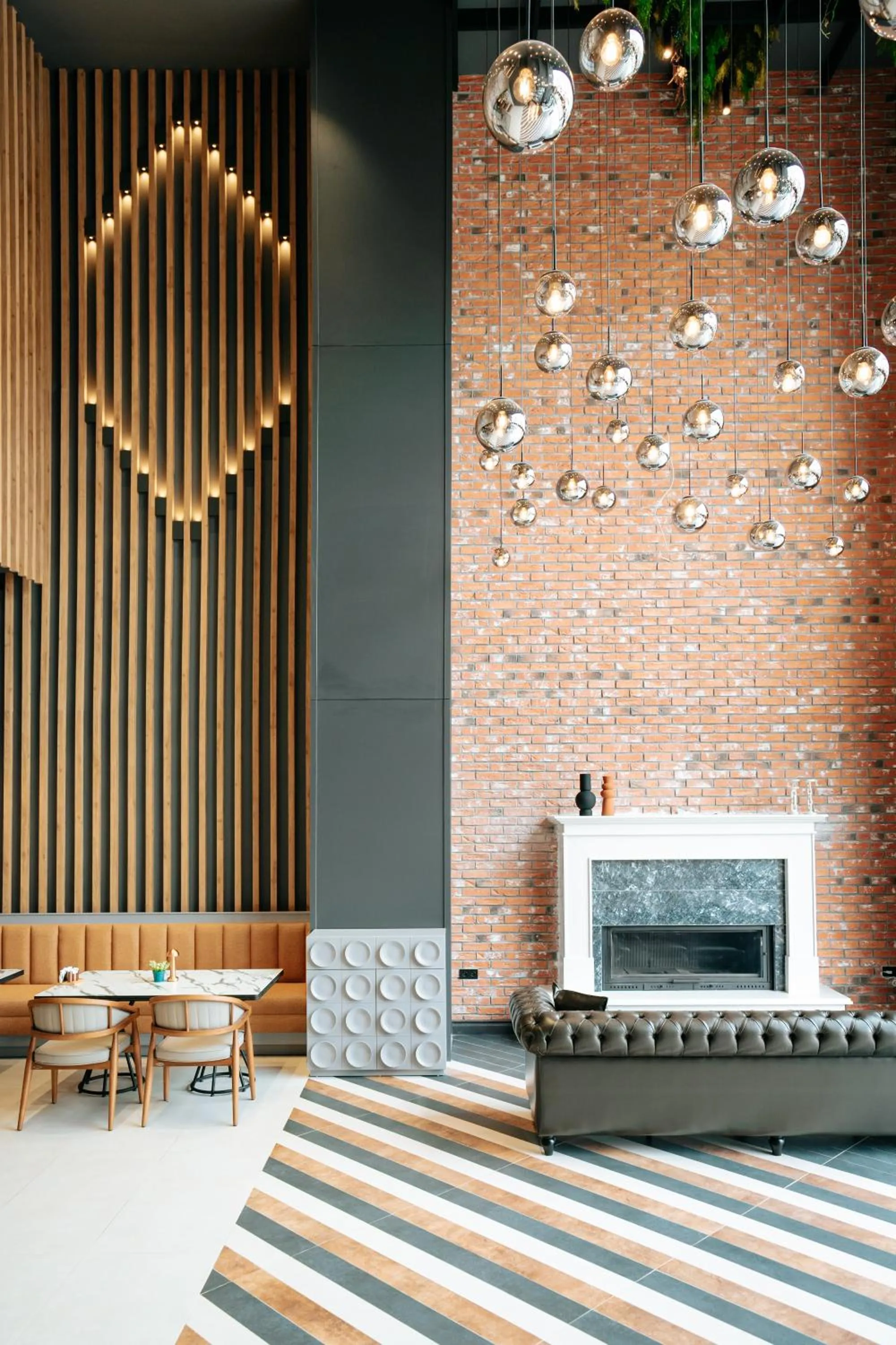 Restaurant/places to eat in Empula Hotel & Residences