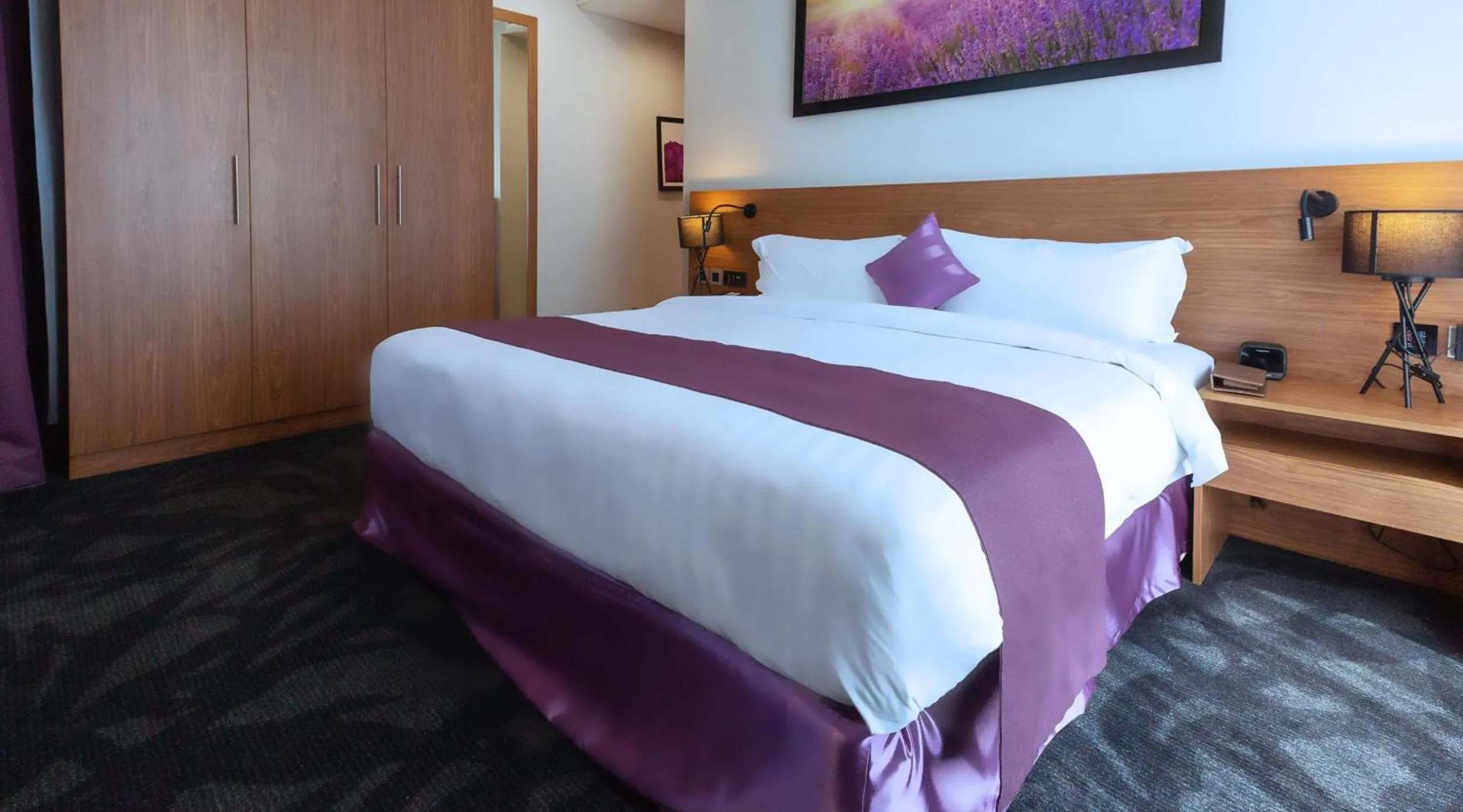 Bed in Park Regis Business Bay