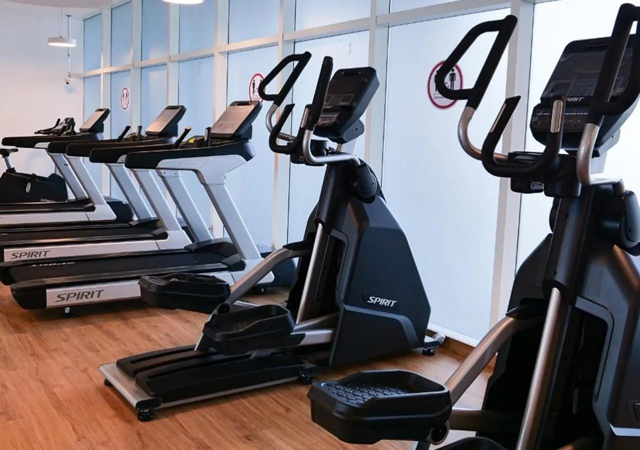 Fitness centre/facilities in Park Regis Business Bay