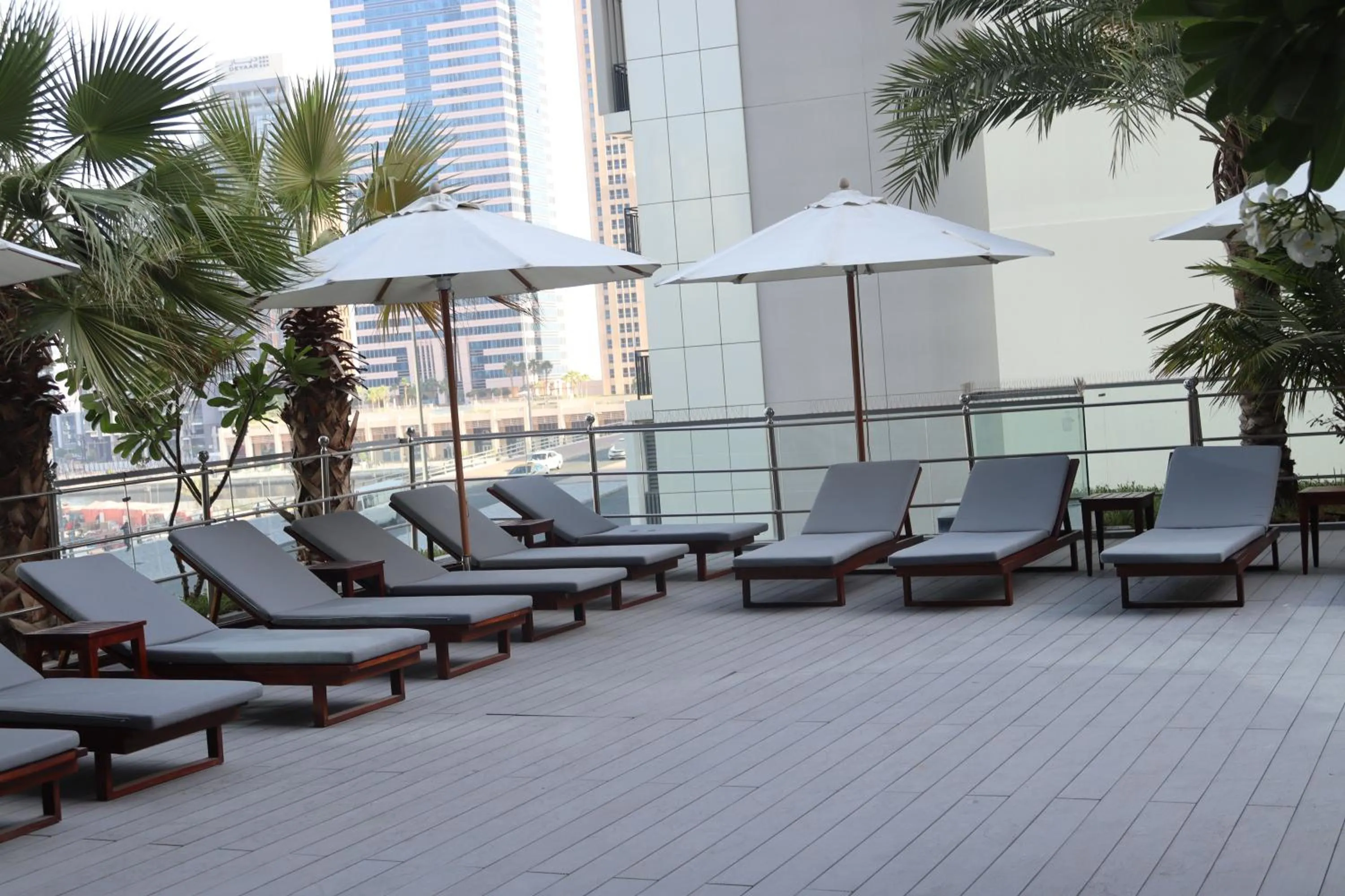 Swimming pool in Park Regis Business Bay